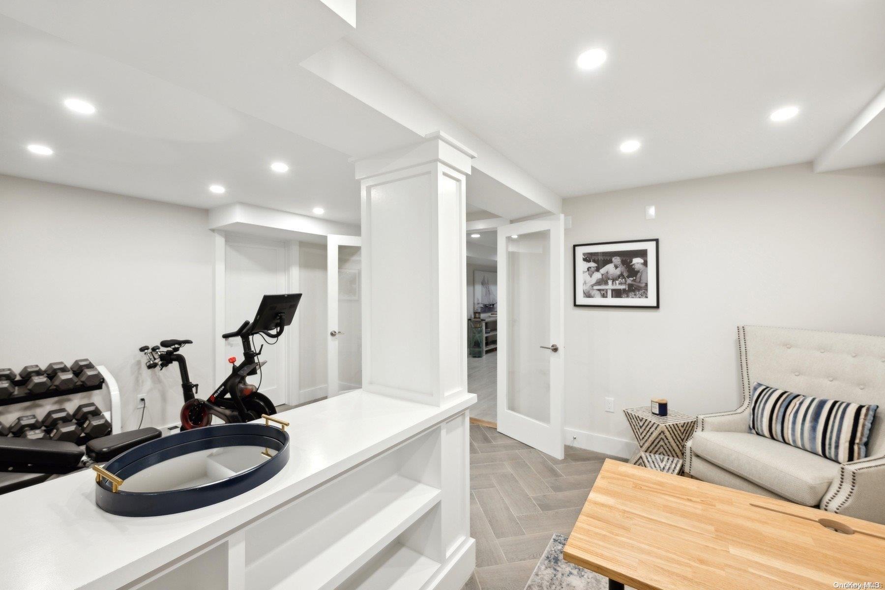 Single Family West Gate Road  Suffolk County, NY 11975, MLS-L3578072-19