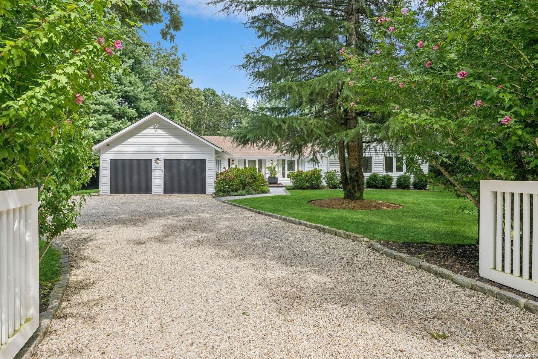 Single Family West Gate Road  Suffolk County, NY 11975, MLS-L3578072-25