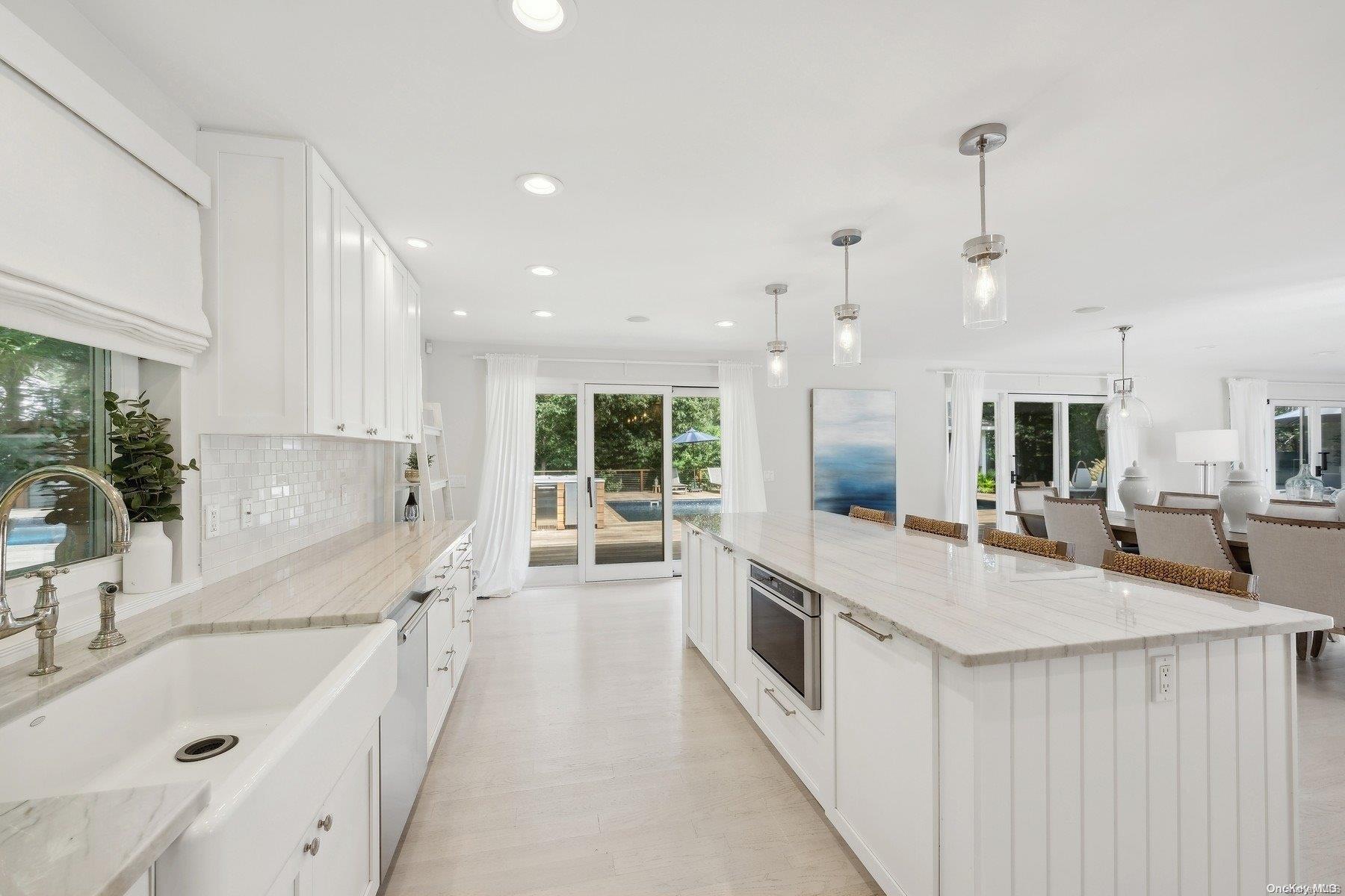 Single Family West Gate Road  Suffolk County, NY 11975, MLS-L3578072-9