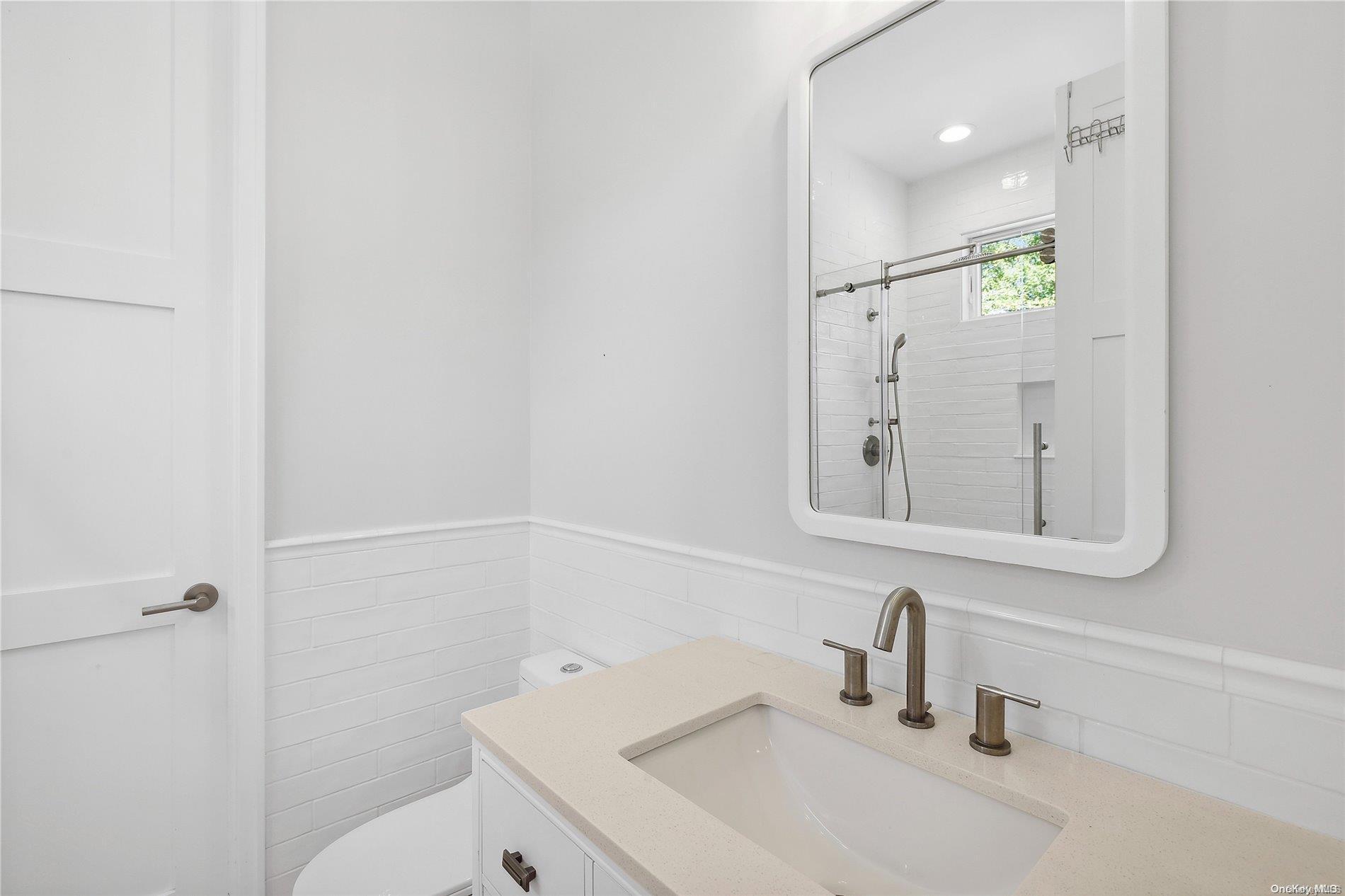 Single Family Hill Side  Suffolk County, NY 11937, MLS-L3578111-16