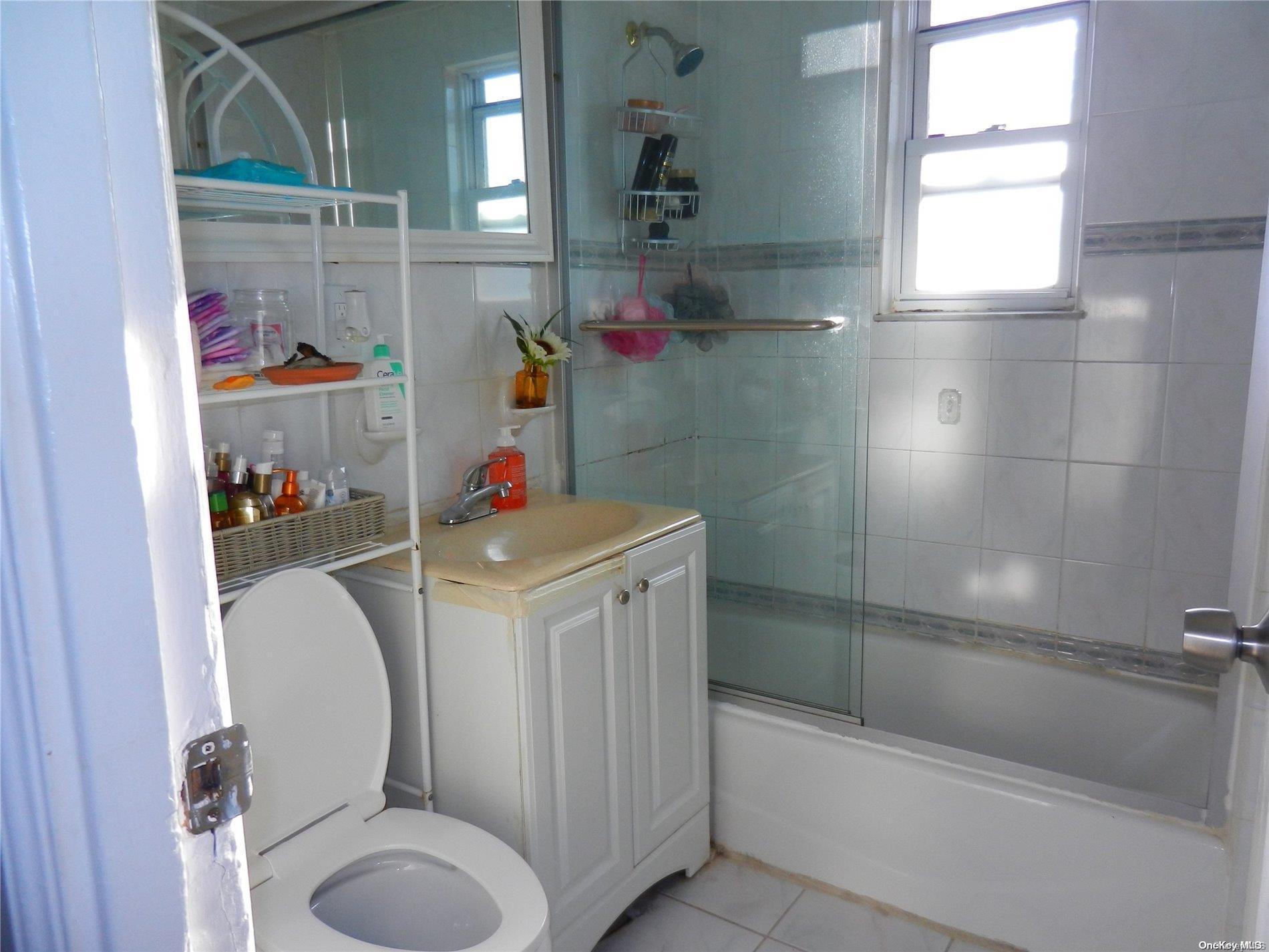 Single Family 86th  Queens, NY 11369, MLS-L3578122-10