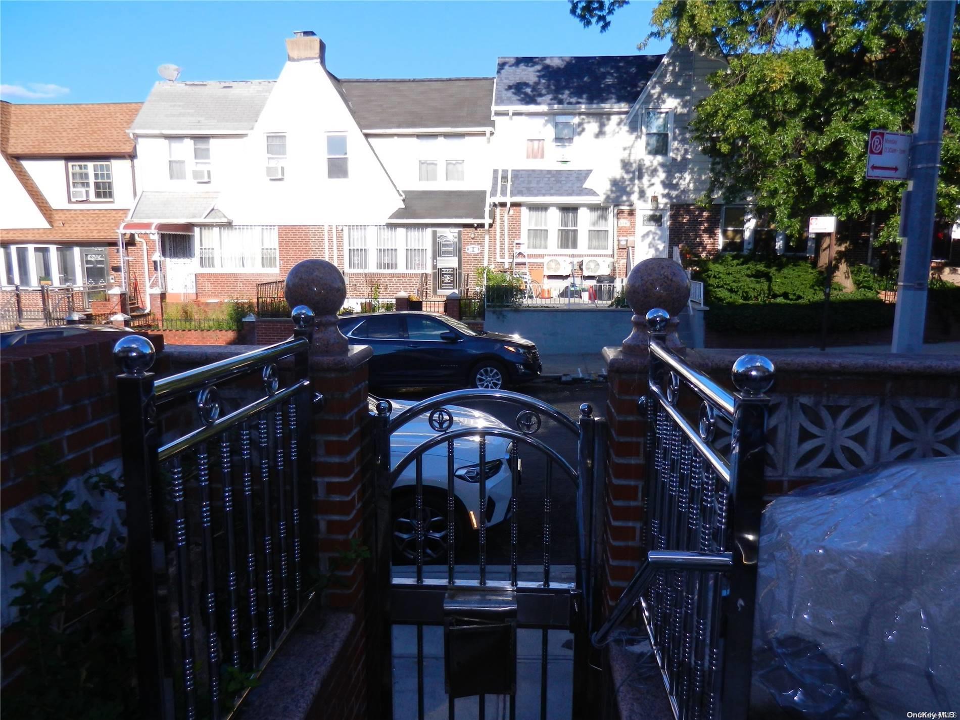 Single Family 86th  Queens, NY 11369, MLS-L3578122-3