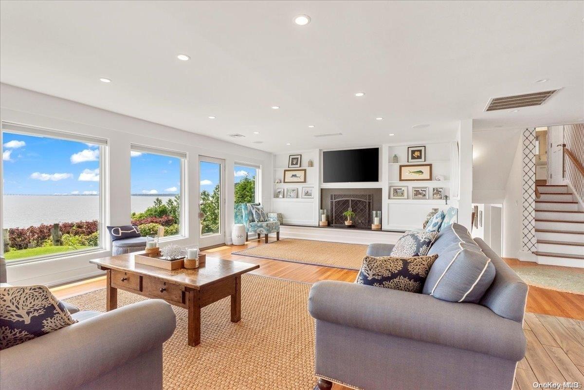 Single Family Oceanview  Suffolk County, NY 11968, MLS-L3578152-10