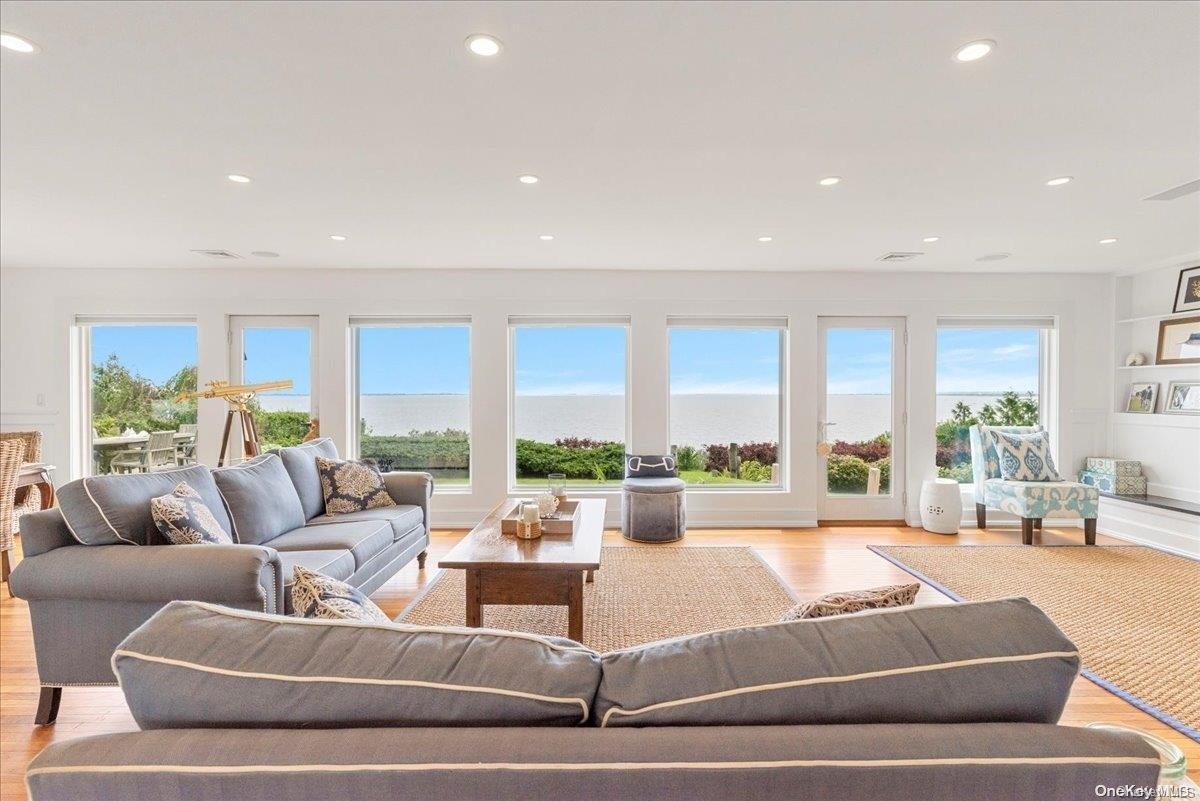 Single Family Oceanview  Suffolk County, NY 11968, MLS-L3578152-12
