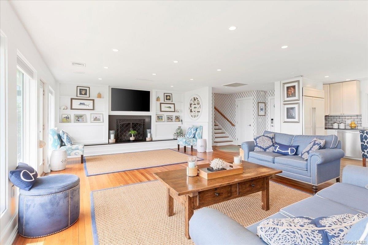 Single Family Oceanview  Suffolk County, NY 11968, MLS-L3578152-20