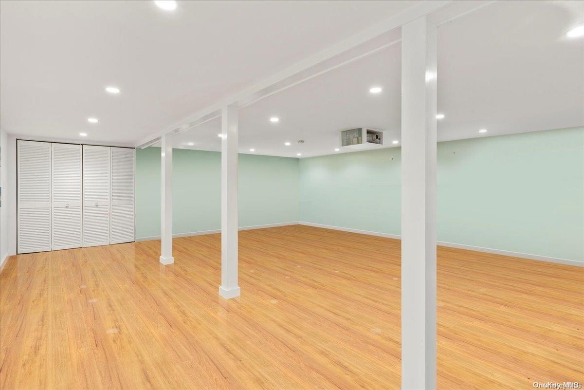 Single Family Oceanview  Suffolk County, NY 11968, MLS-L3578152-34