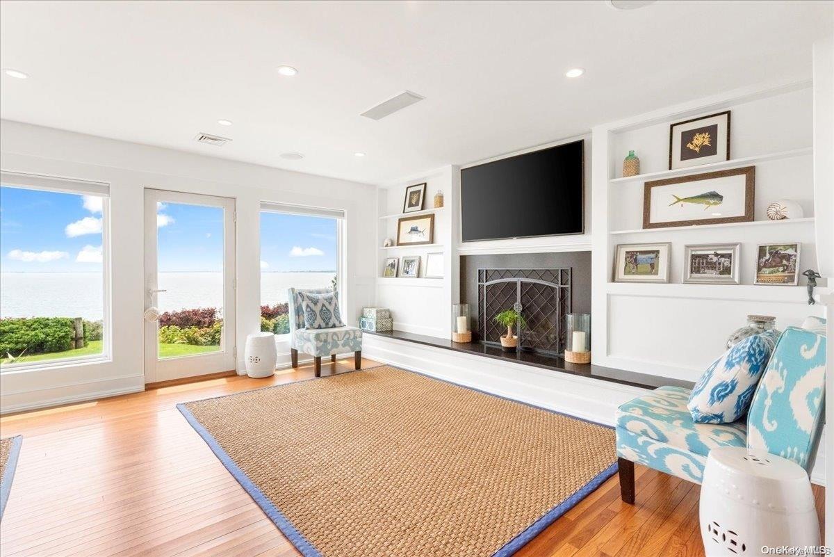 Single Family Oceanview  Suffolk County, NY 11968, MLS-L3578152-8