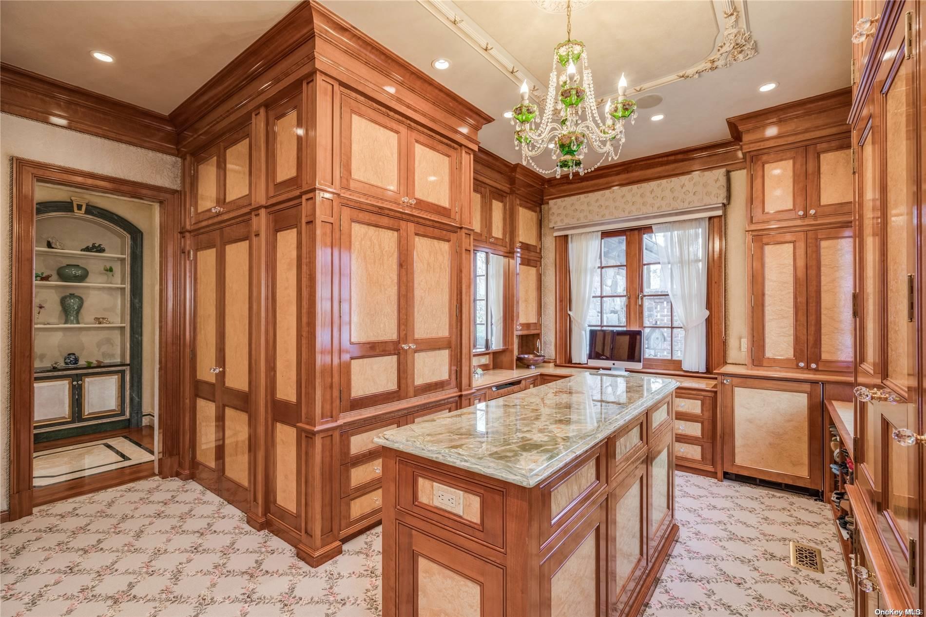 Single Family Applewood Estate  Nassau County, NY 11545, MLS-L3578383-16