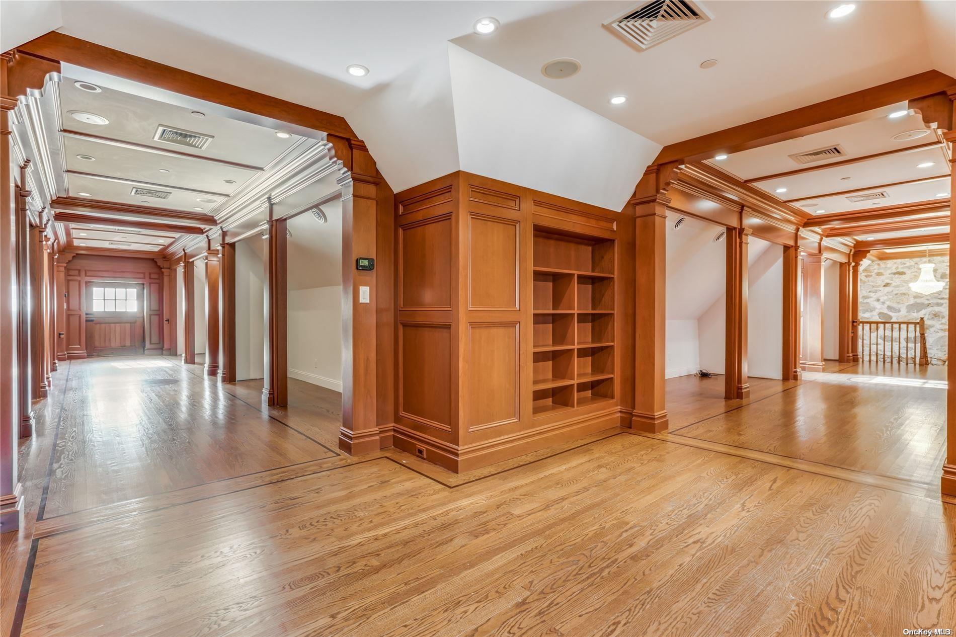 Single Family Applewood Estate  Nassau County, NY 11545, MLS-L3578383-31