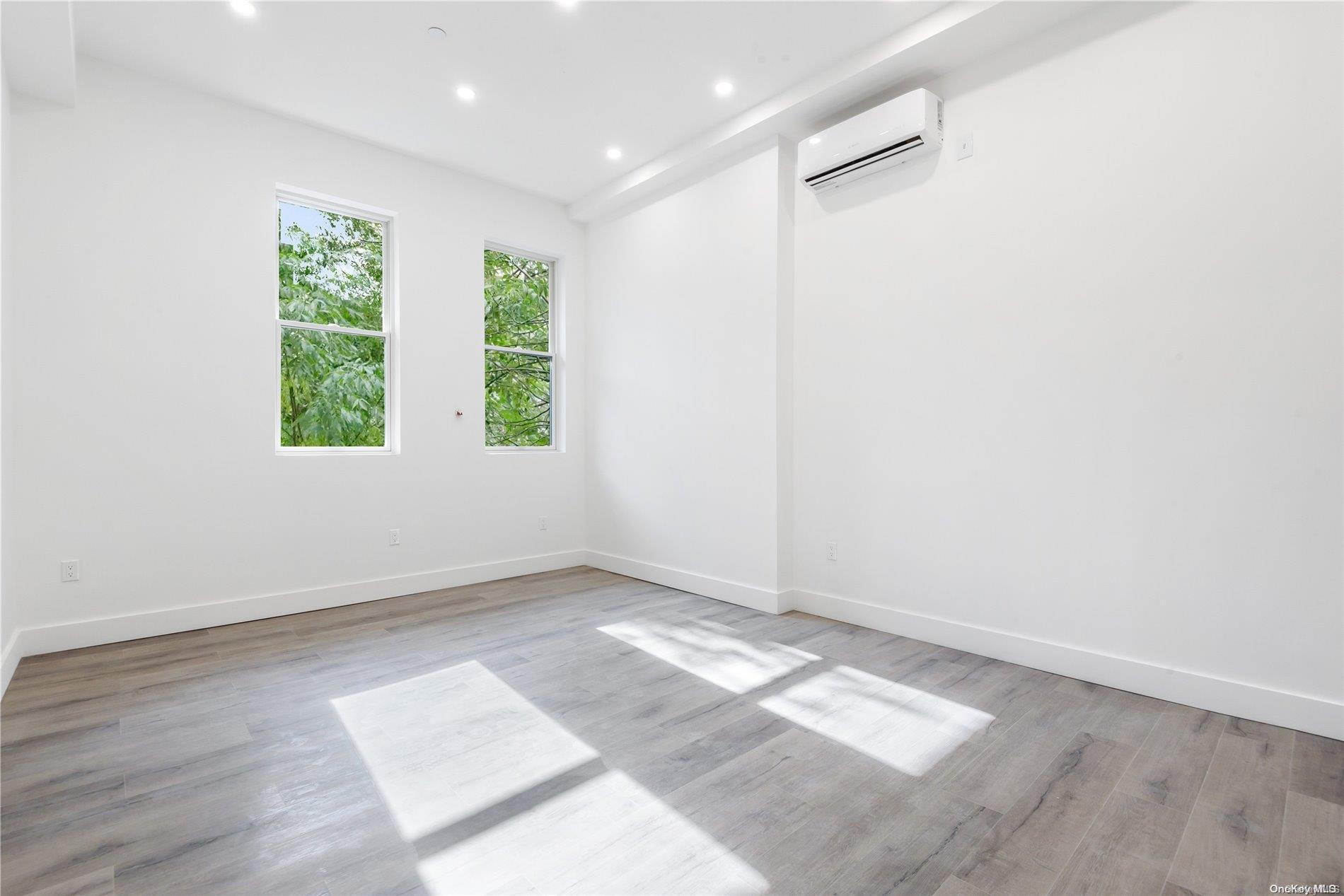 Commercial Sale Rogers  Brooklyn, NY 11226, MLS-L3578429-12