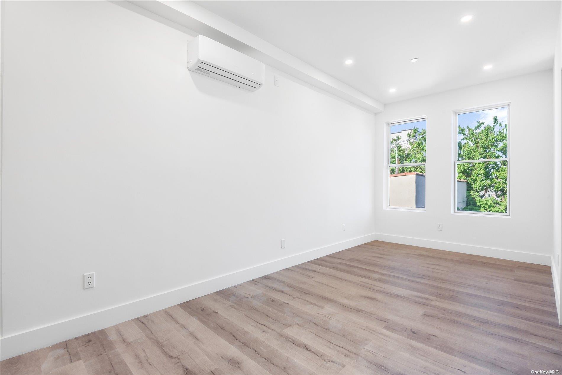 Commercial Sale Rogers  Brooklyn, NY 11226, MLS-L3578429-24