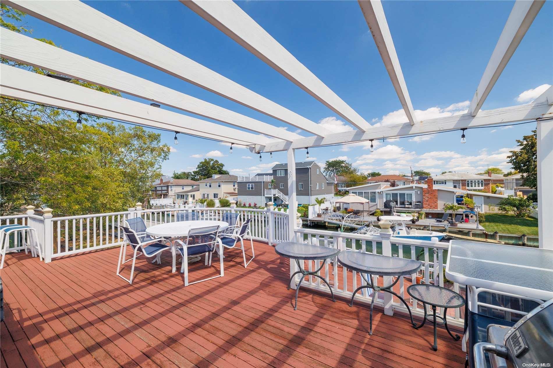 Single Family Ocean  Nassau County, NY 11572, MLS-L3578561-18
