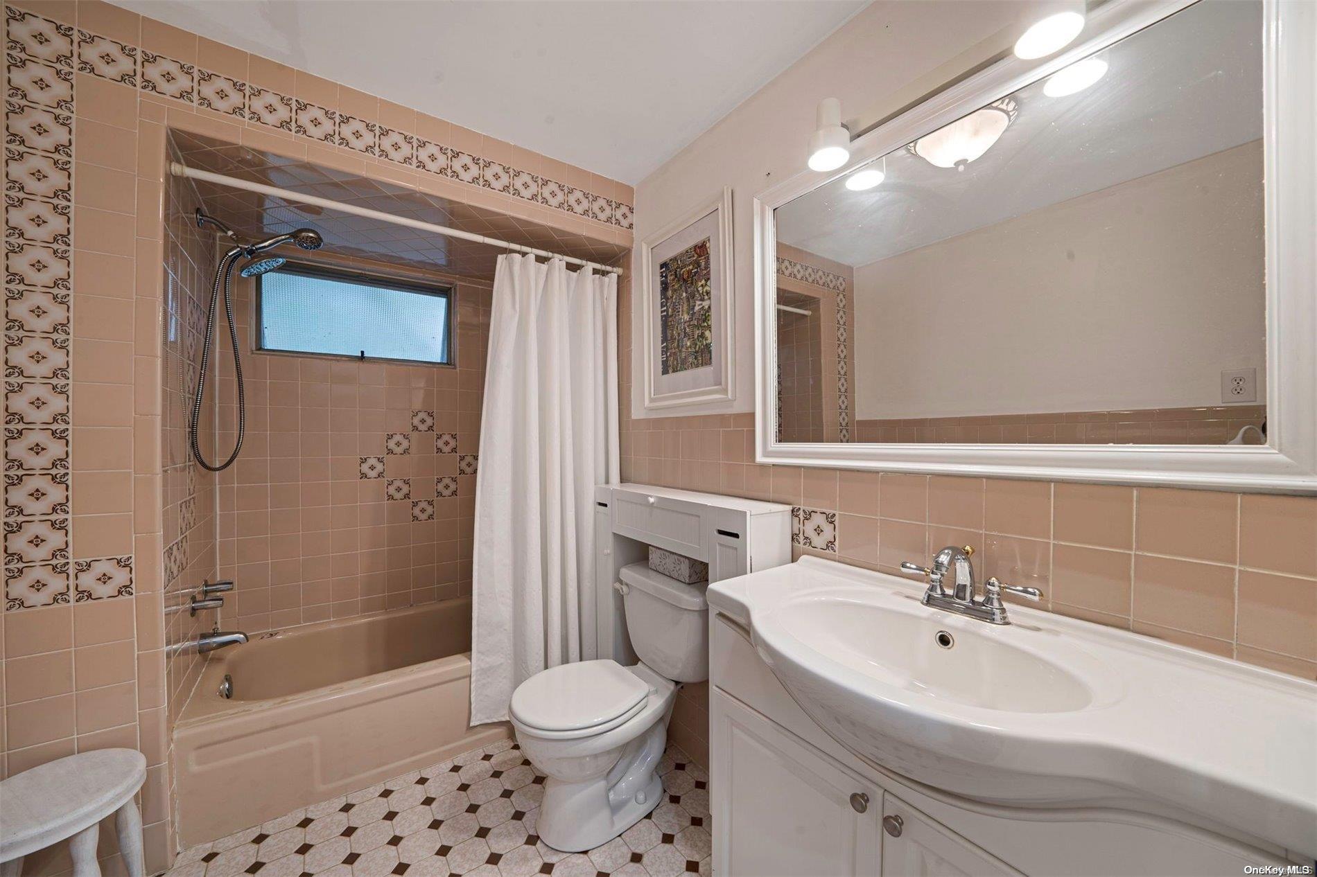 Single Family Seatuck  Suffolk County, NY 11941, MLS-L3578656-11