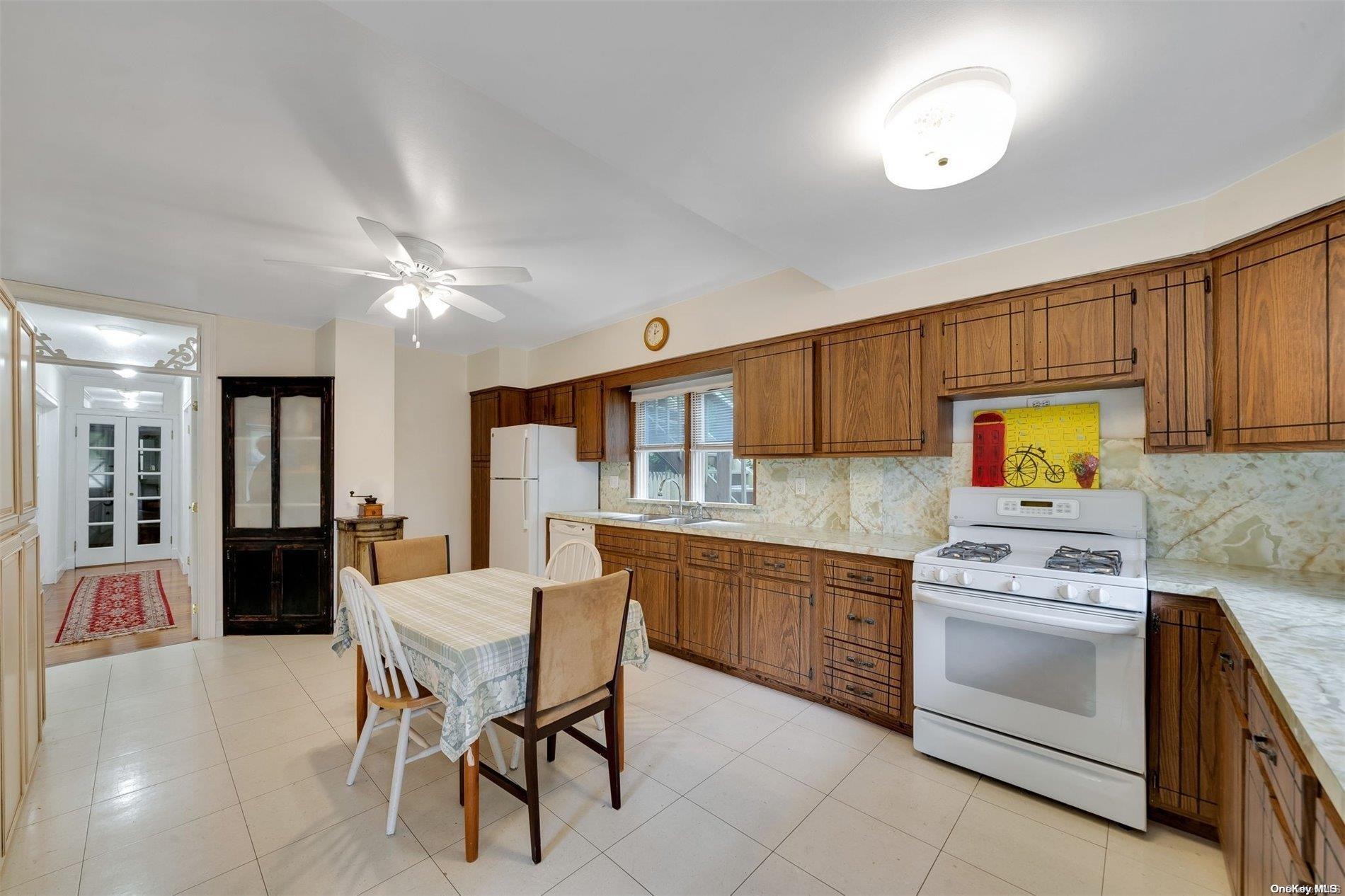 Single Family Seatuck  Suffolk County, NY 11941, MLS-L3578656-7
