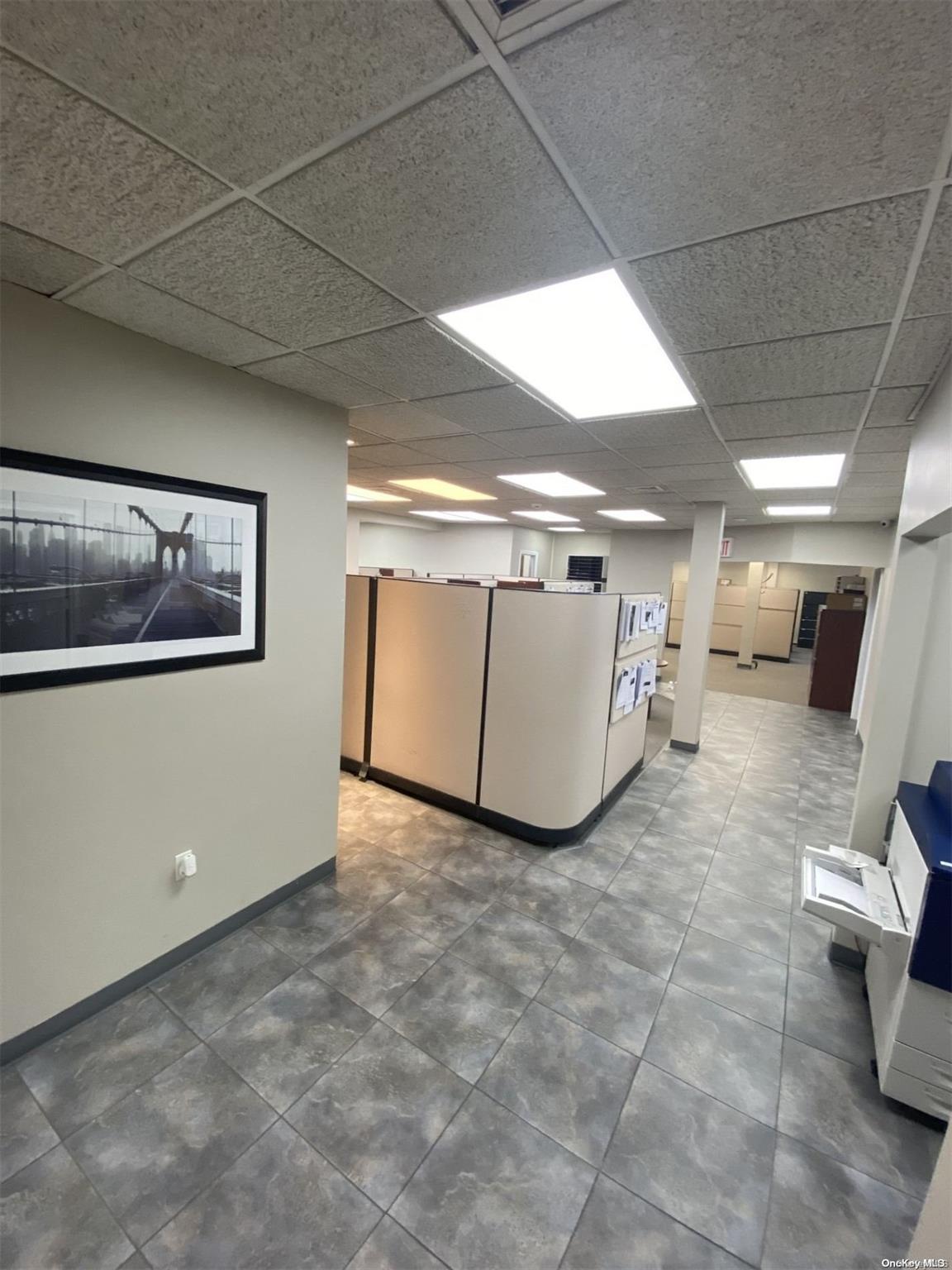 Commercial Lease Hempstead  Nassau County, NY 11010, MLS-L3578765-5