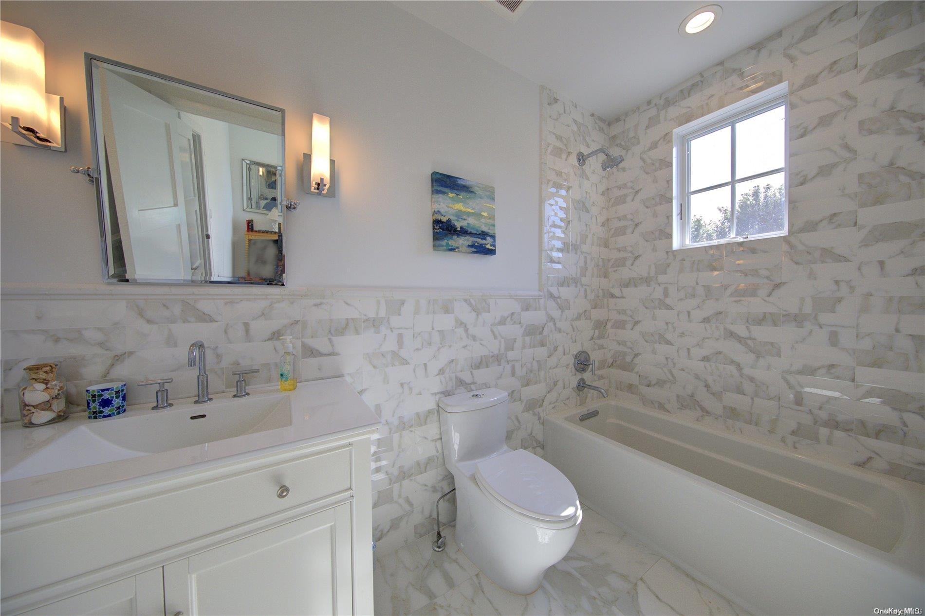 Single Family Crystal Mews  Suffolk County, NY 11937, MLS-L3578769-13