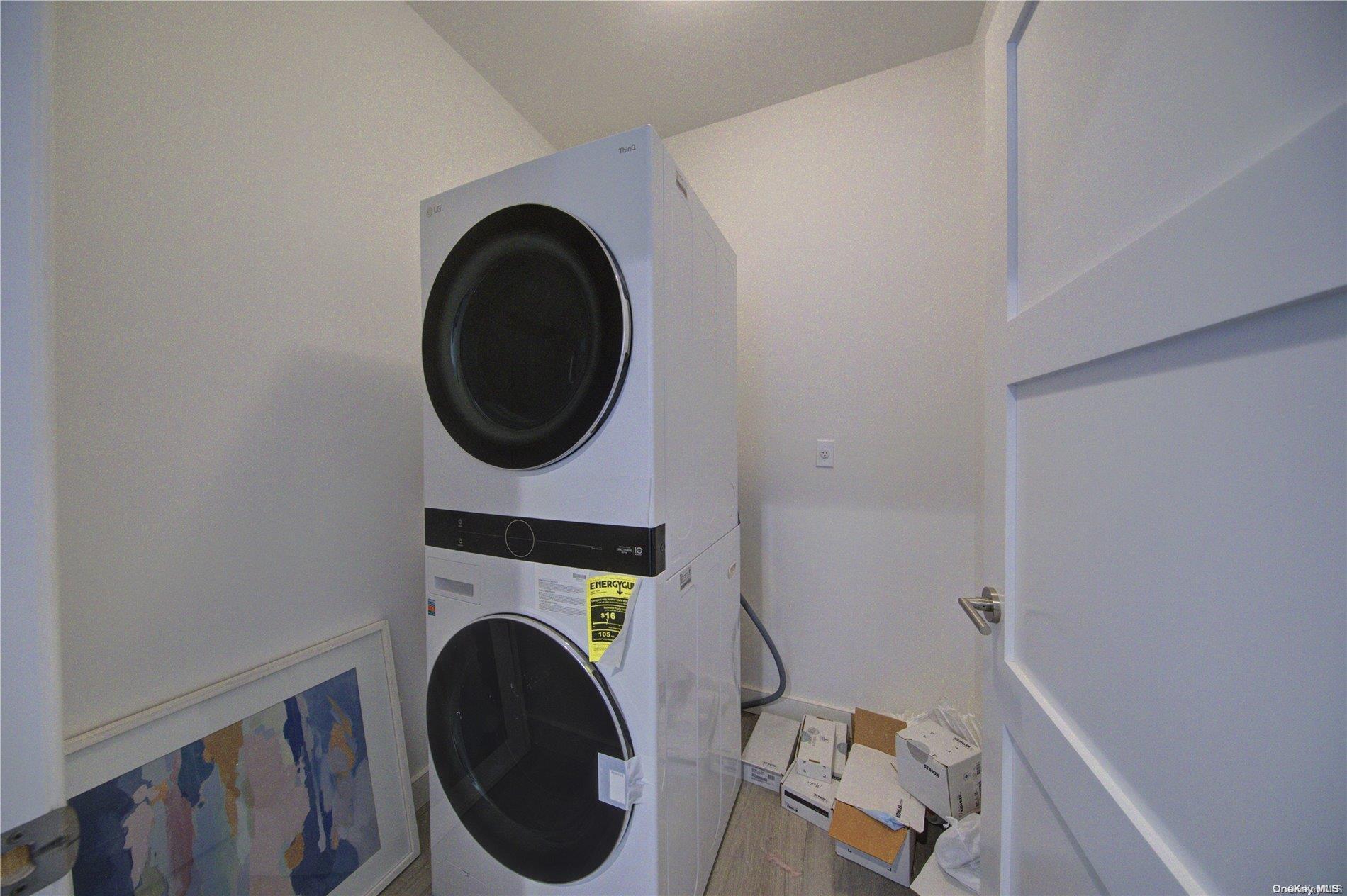 Single Family Crystal Mews  Suffolk County, NY 11937, MLS-L3578769-16