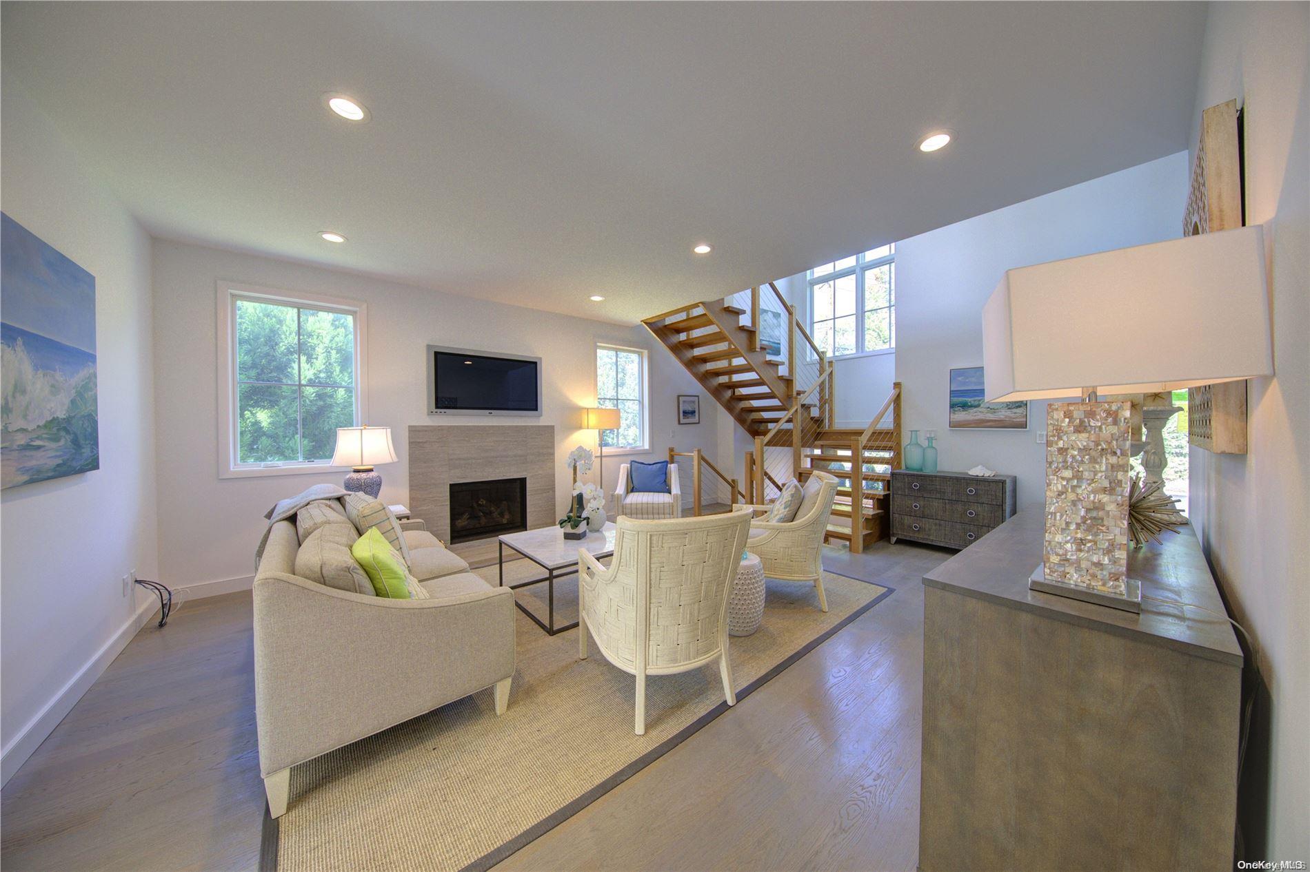 Single Family Crystal Mews  Suffolk County, NY 11937, MLS-L3578769-4