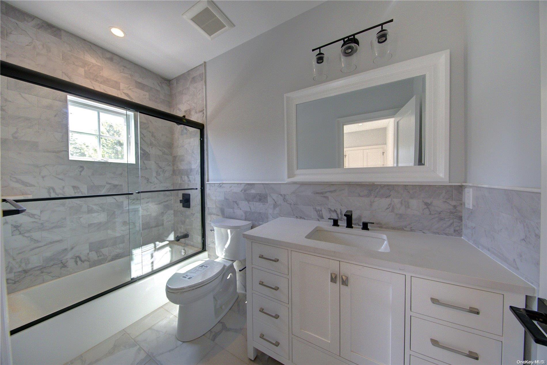 Single Family Crystal Mews  Suffolk County, NY 11937, MLS-L3578771-13