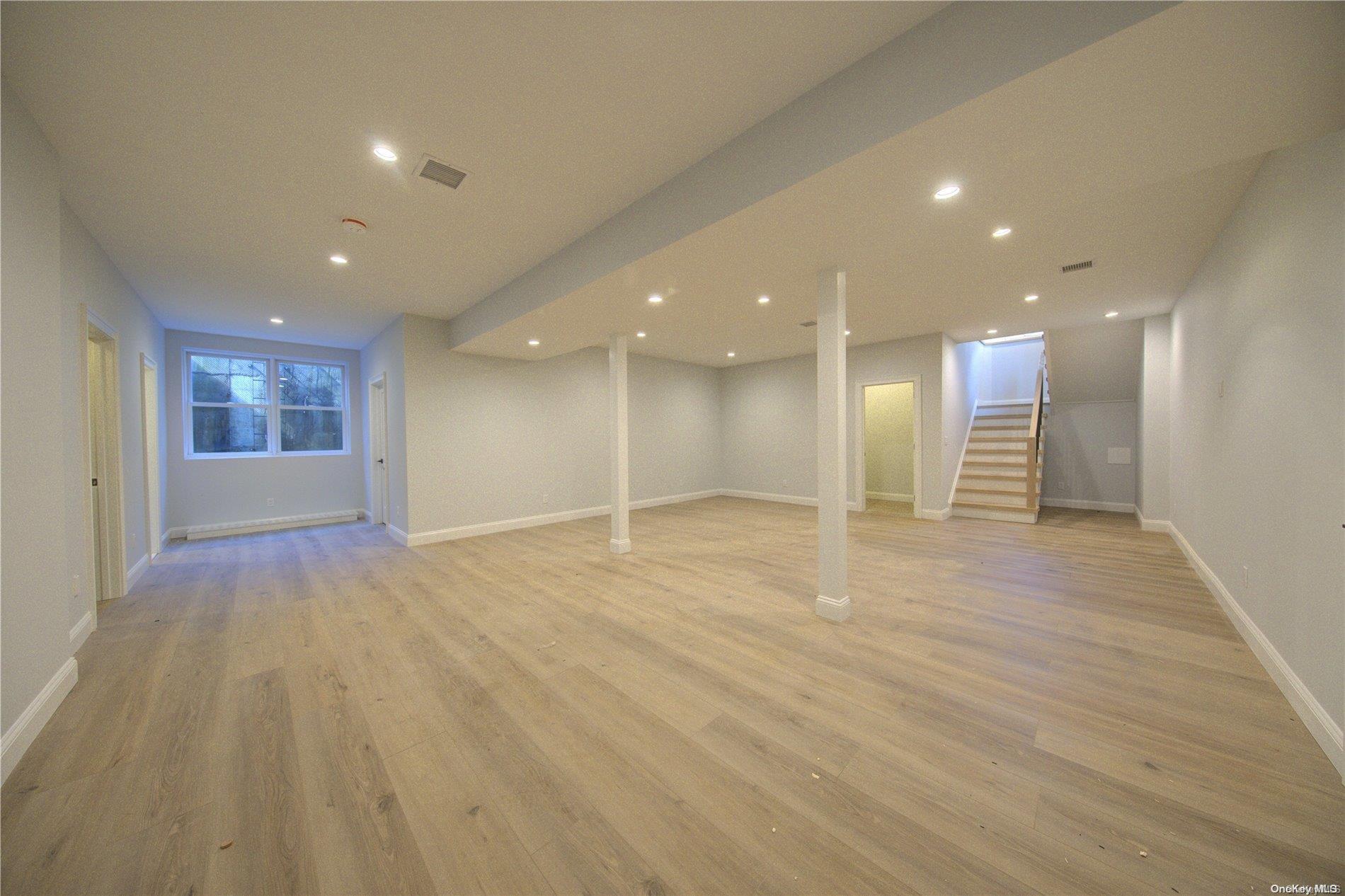 Single Family Crystal Mews  Suffolk County, NY 11937, MLS-L3578771-18