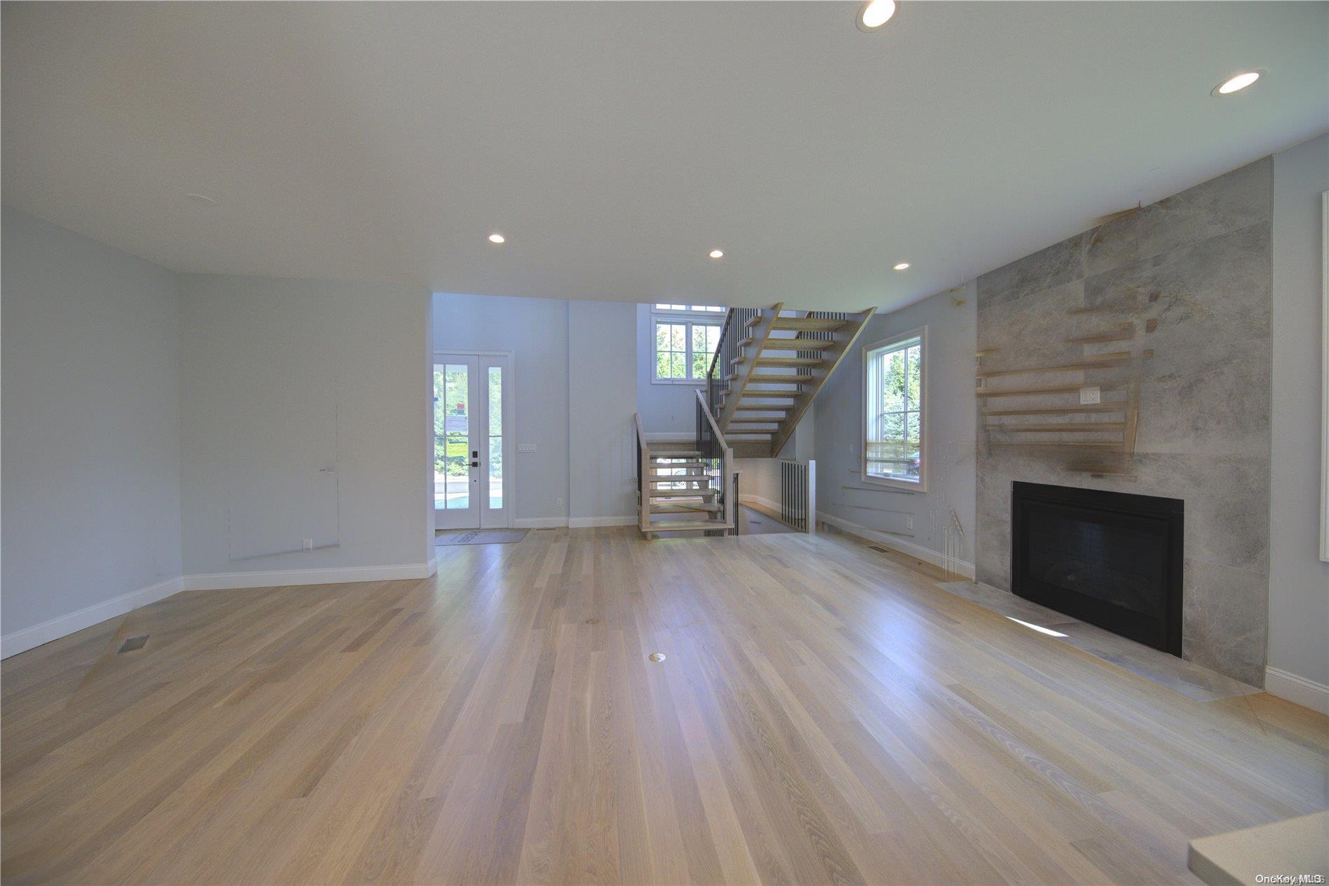 Single Family Crystal Mews  Suffolk County, NY 11937, MLS-L3578771-4