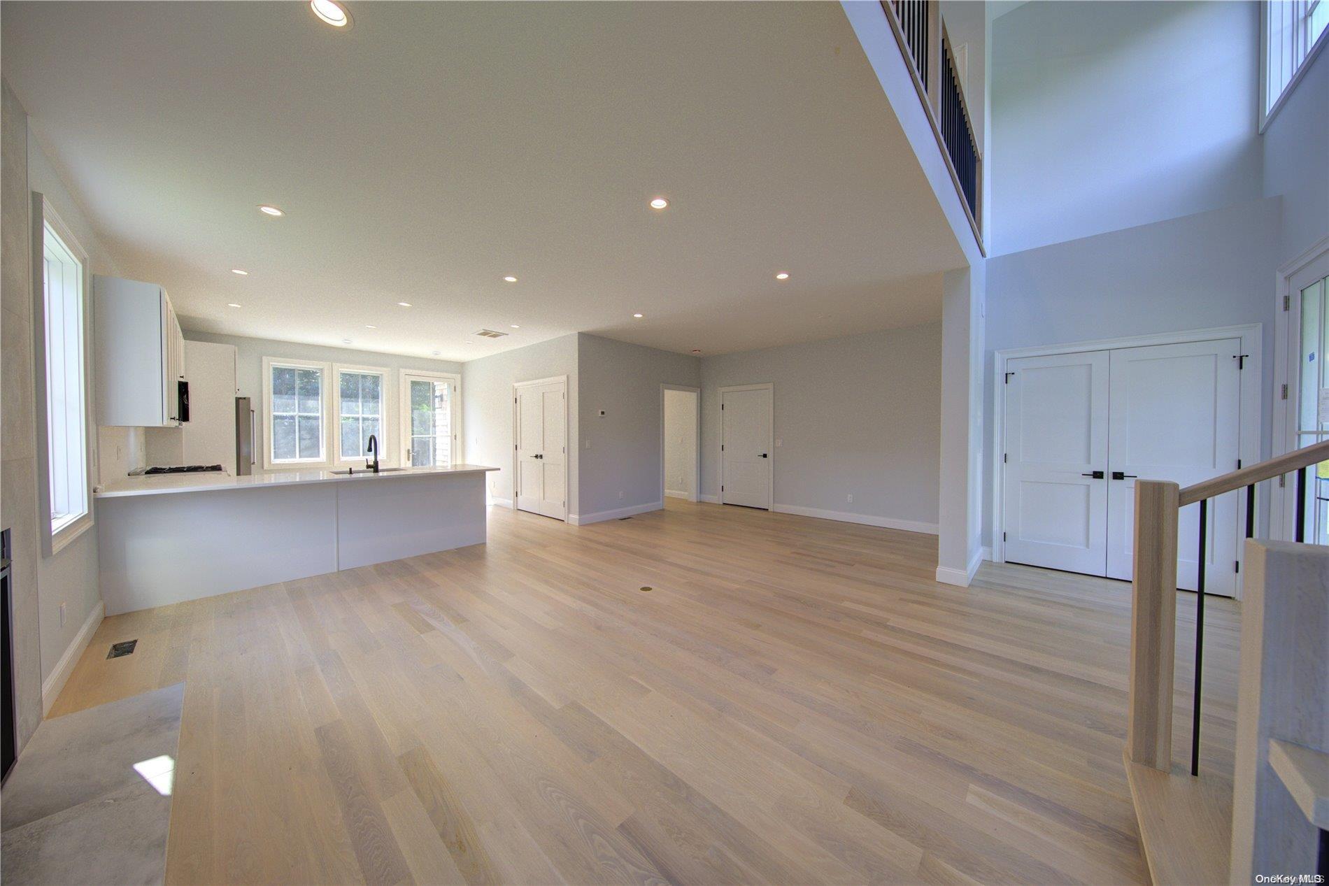 Single Family Crystal Mews  Suffolk County, NY 11937, MLS-L3578771-6