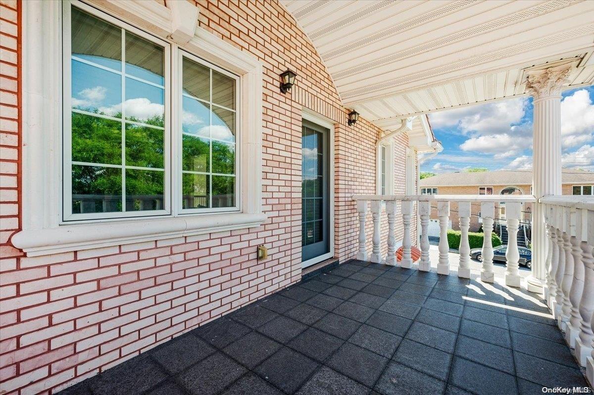 Single Family Rushmore  Queens, NY 11362, MLS-L3579146-17