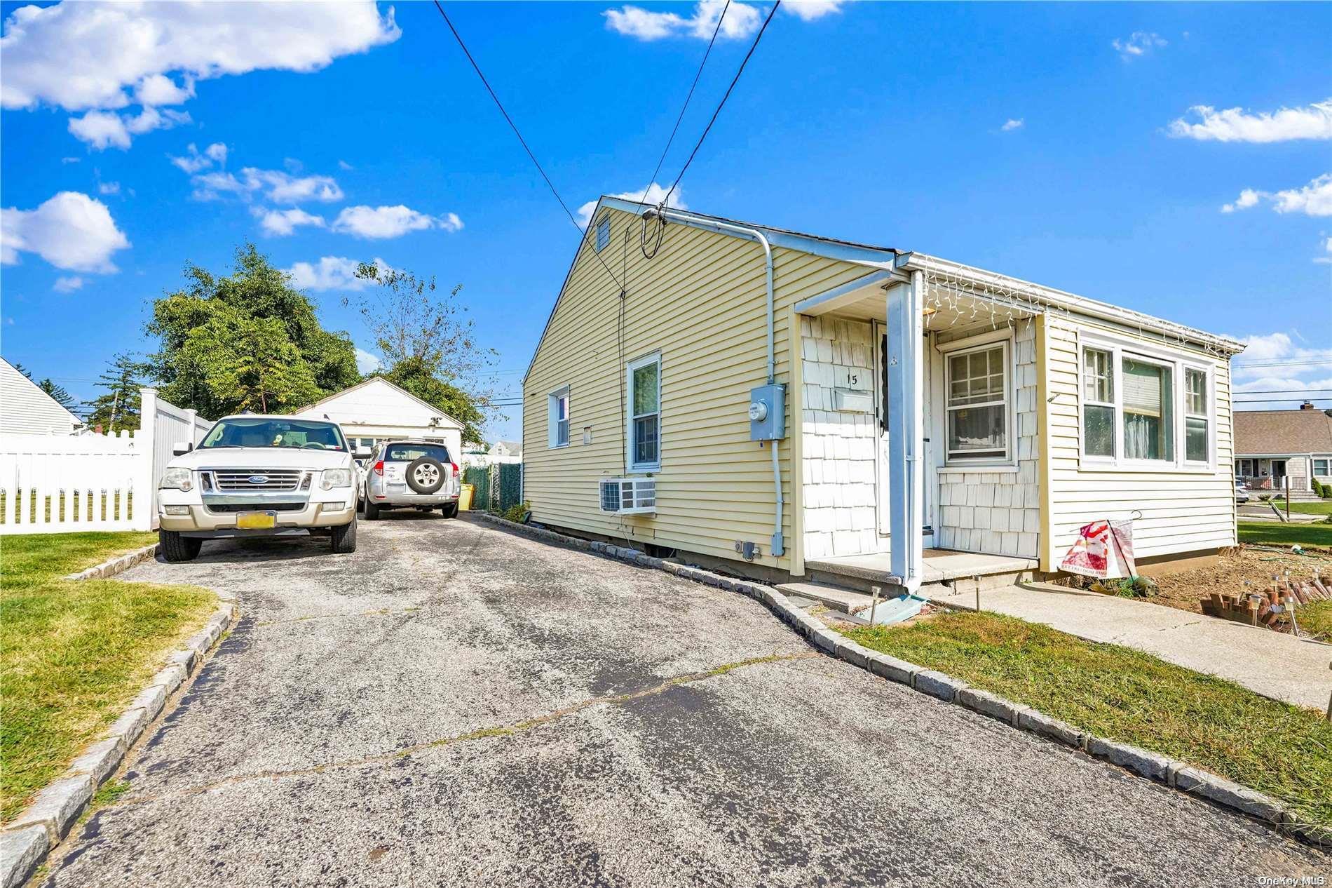 Single Family Locust  Nassau County, NY 11735, MLS-L3579165-22