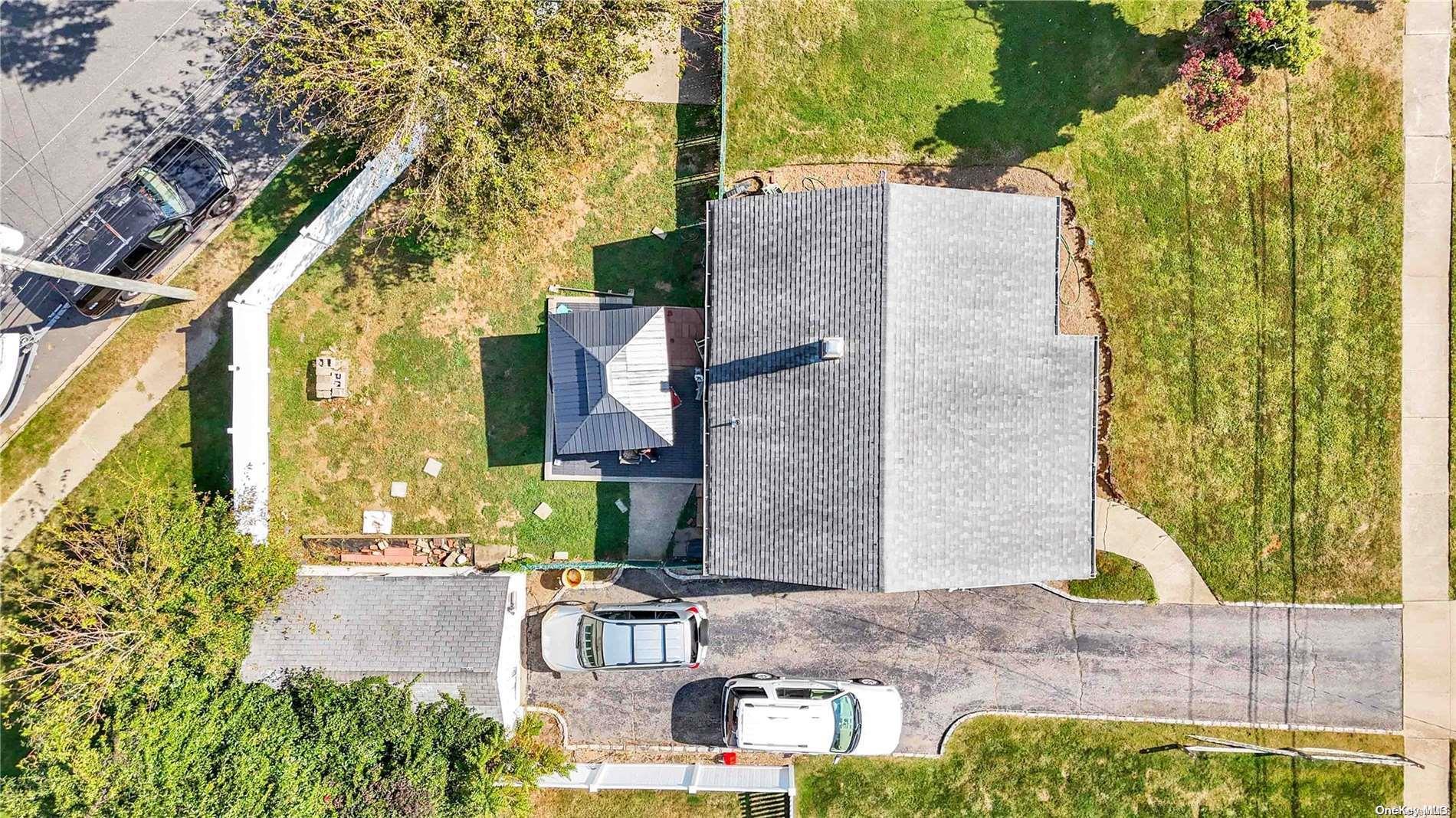 Single Family Locust  Nassau County, NY 11735, MLS-L3579165-27