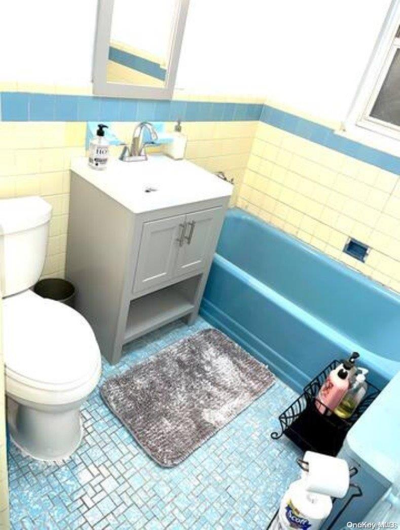 Single Family 31st  Queens, NY 11369, MLS-L3579281-10