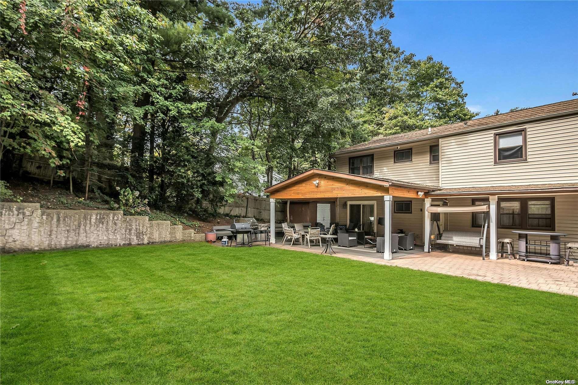 Single Family Woodbury  Nassau County, NY 11797, MLS-L3579325-28