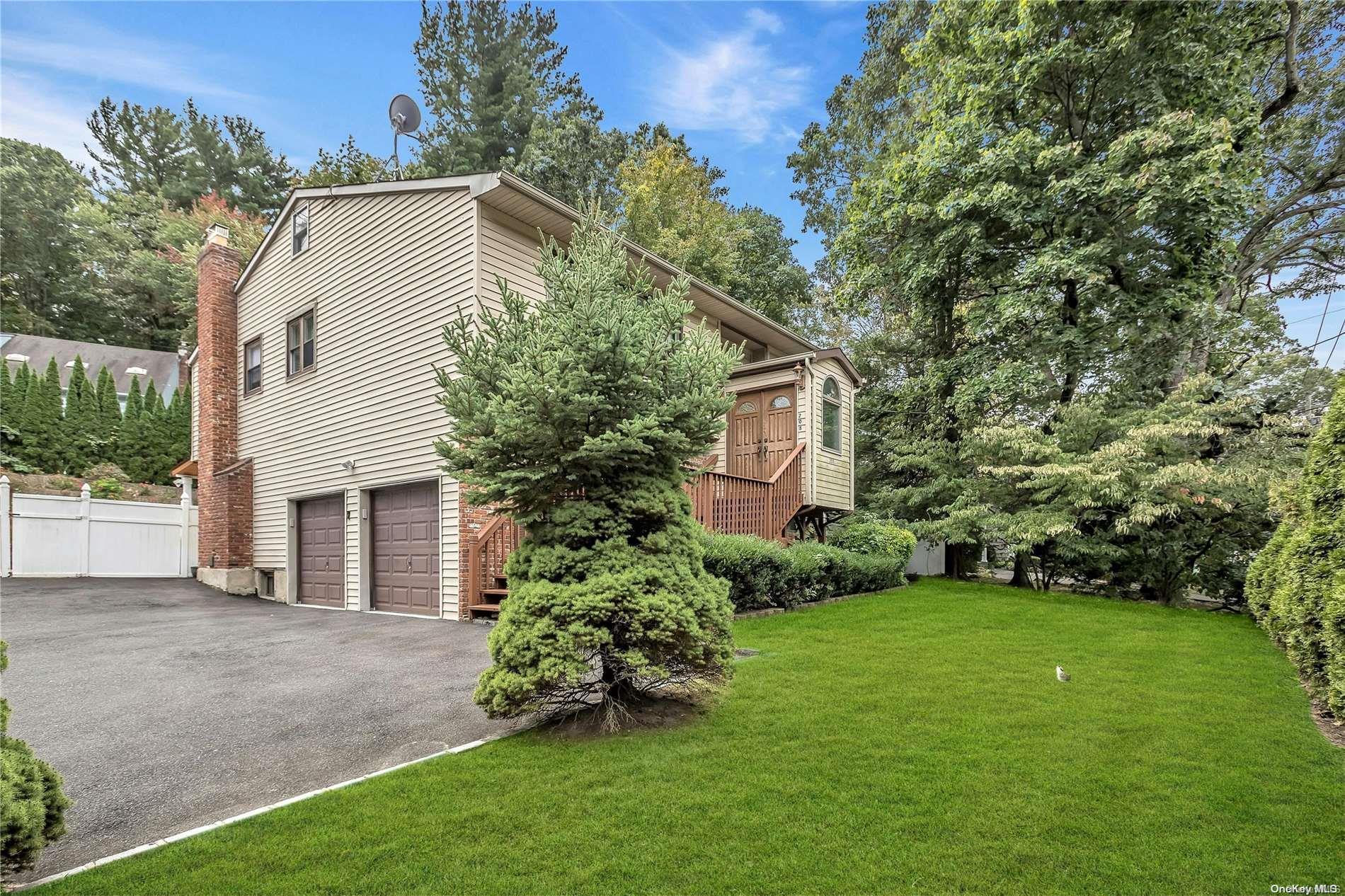 Single Family Woodbury  Nassau County, NY 11797, MLS-L3579325-3
