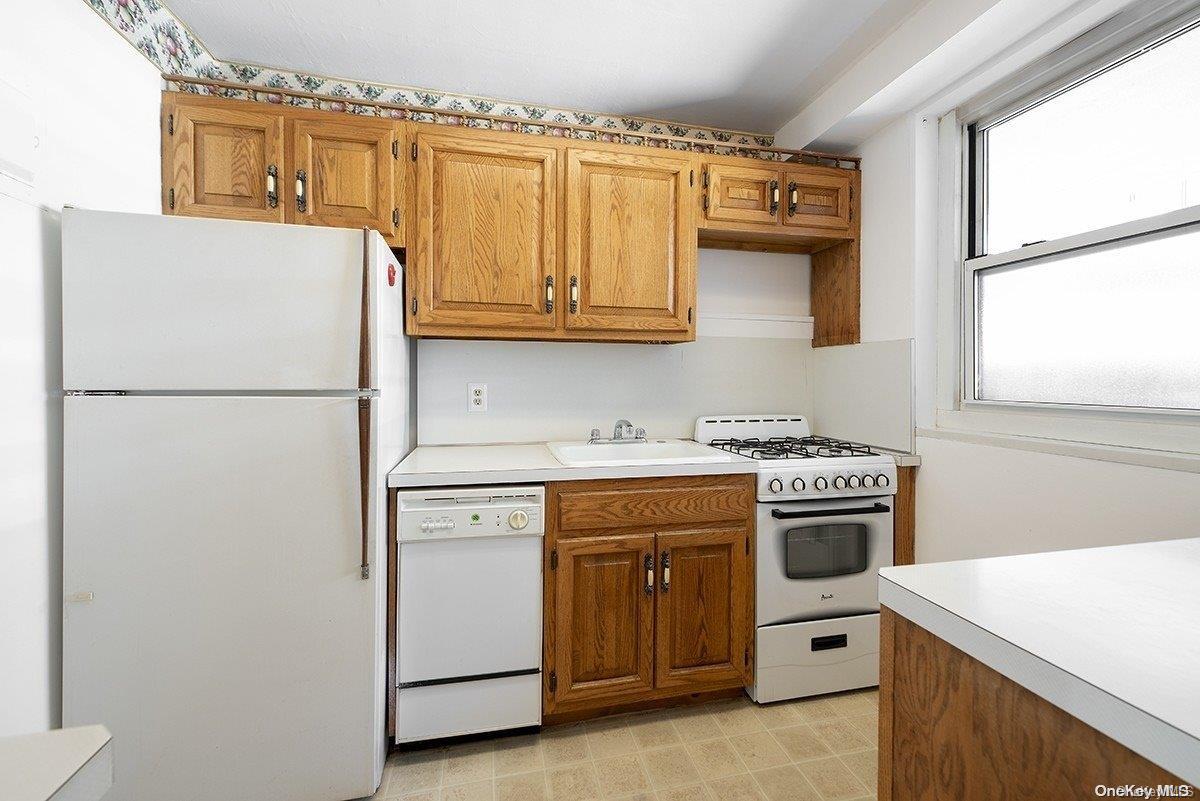 Coop 85th  Queens, NY 11372, MLS-L3579445-3