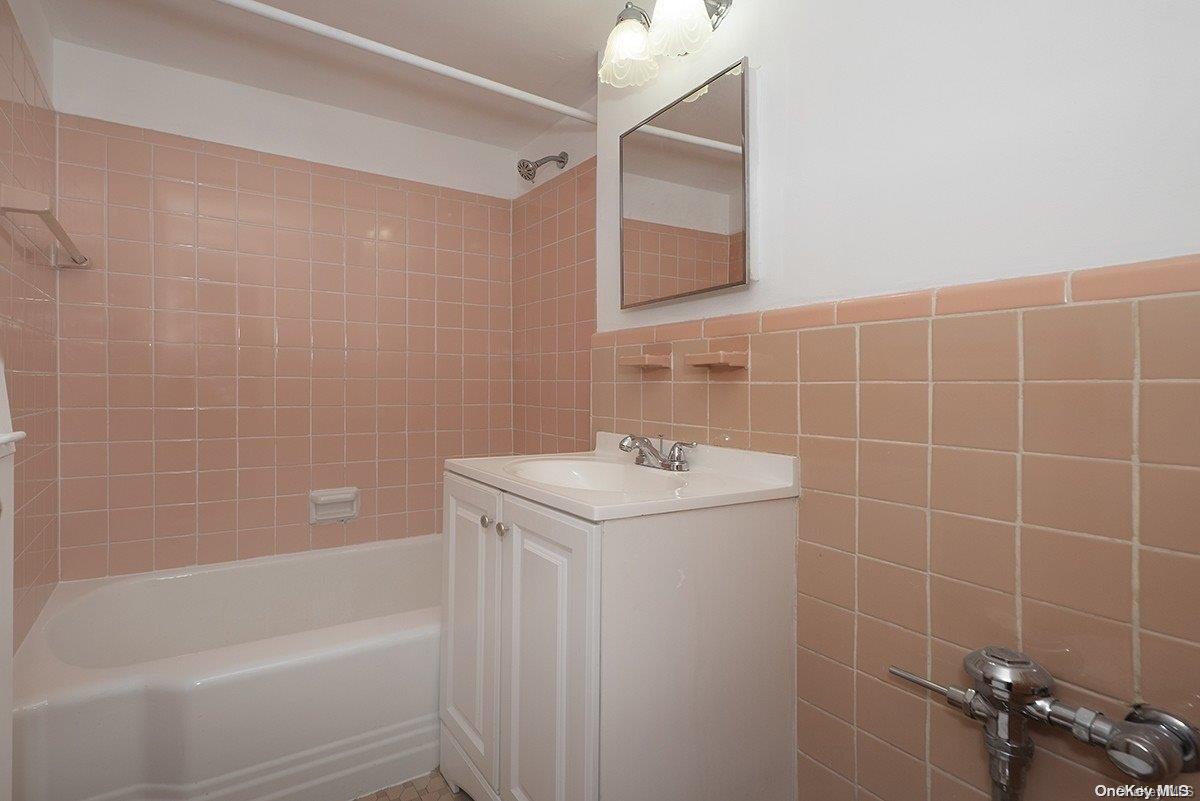 Coop 85th  Queens, NY 11372, MLS-L3579445-6