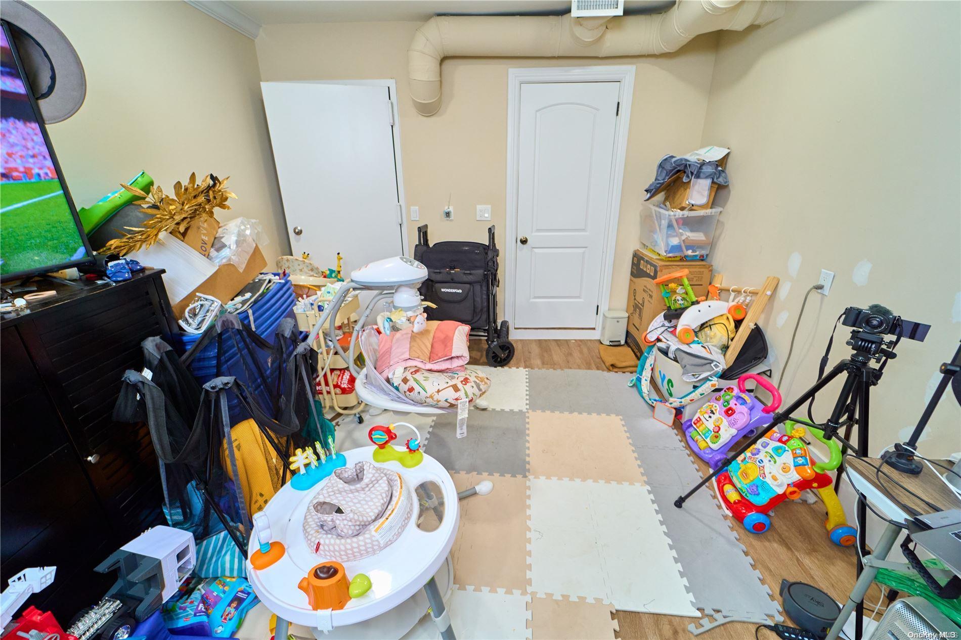 Single Family Baldwin  Nassau County, NY 11550, MLS-L3579700-14