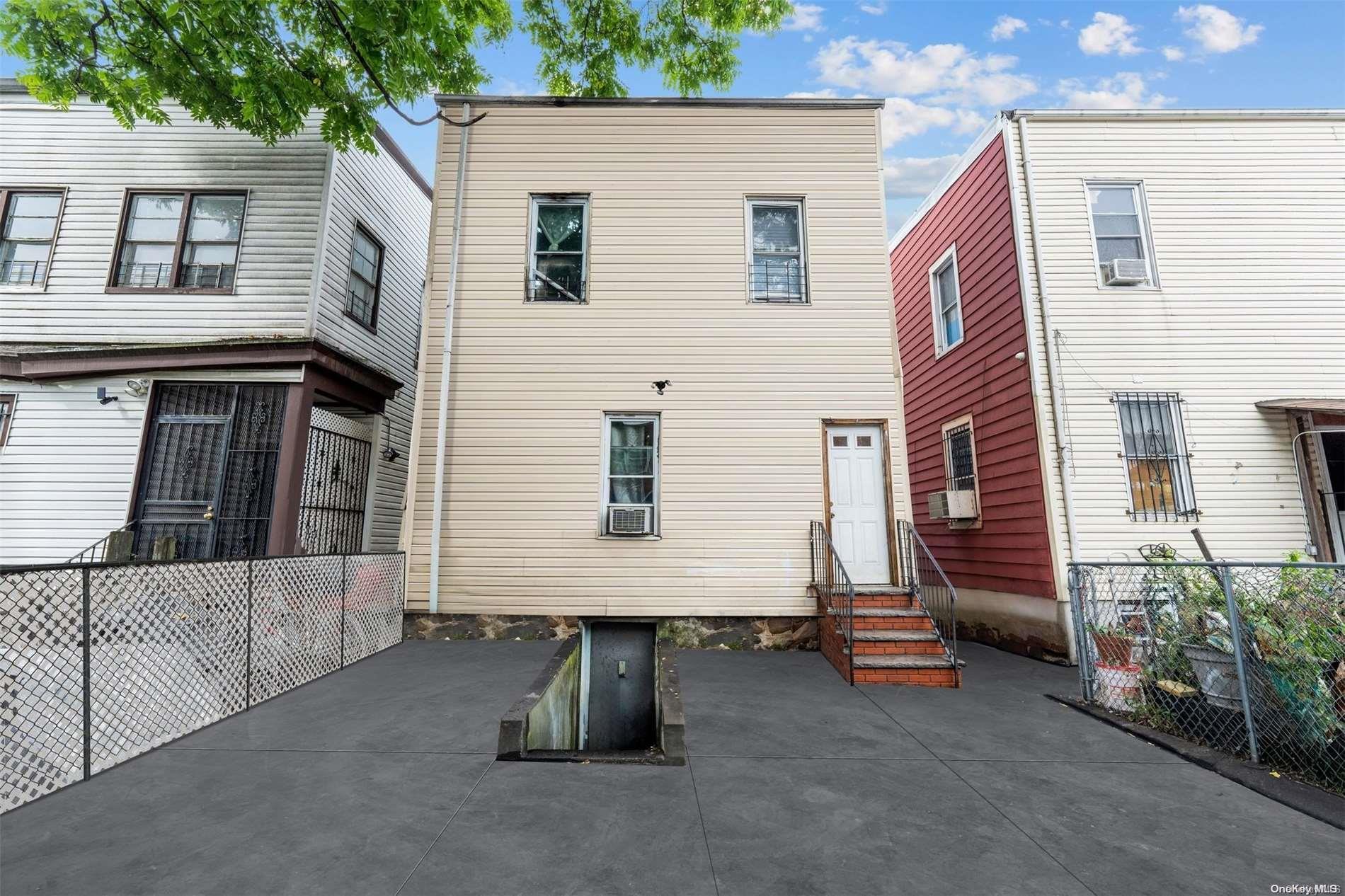 Single Family 99th  Queens, NY 11368, MLS-L3579719-11