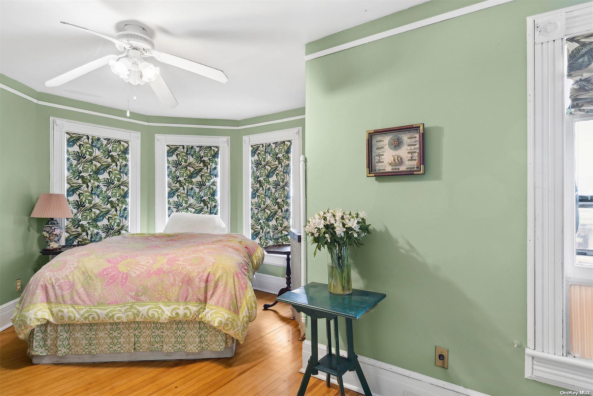 Single Family Bay  Suffolk County, NY 11944, MLS-L3579812-13