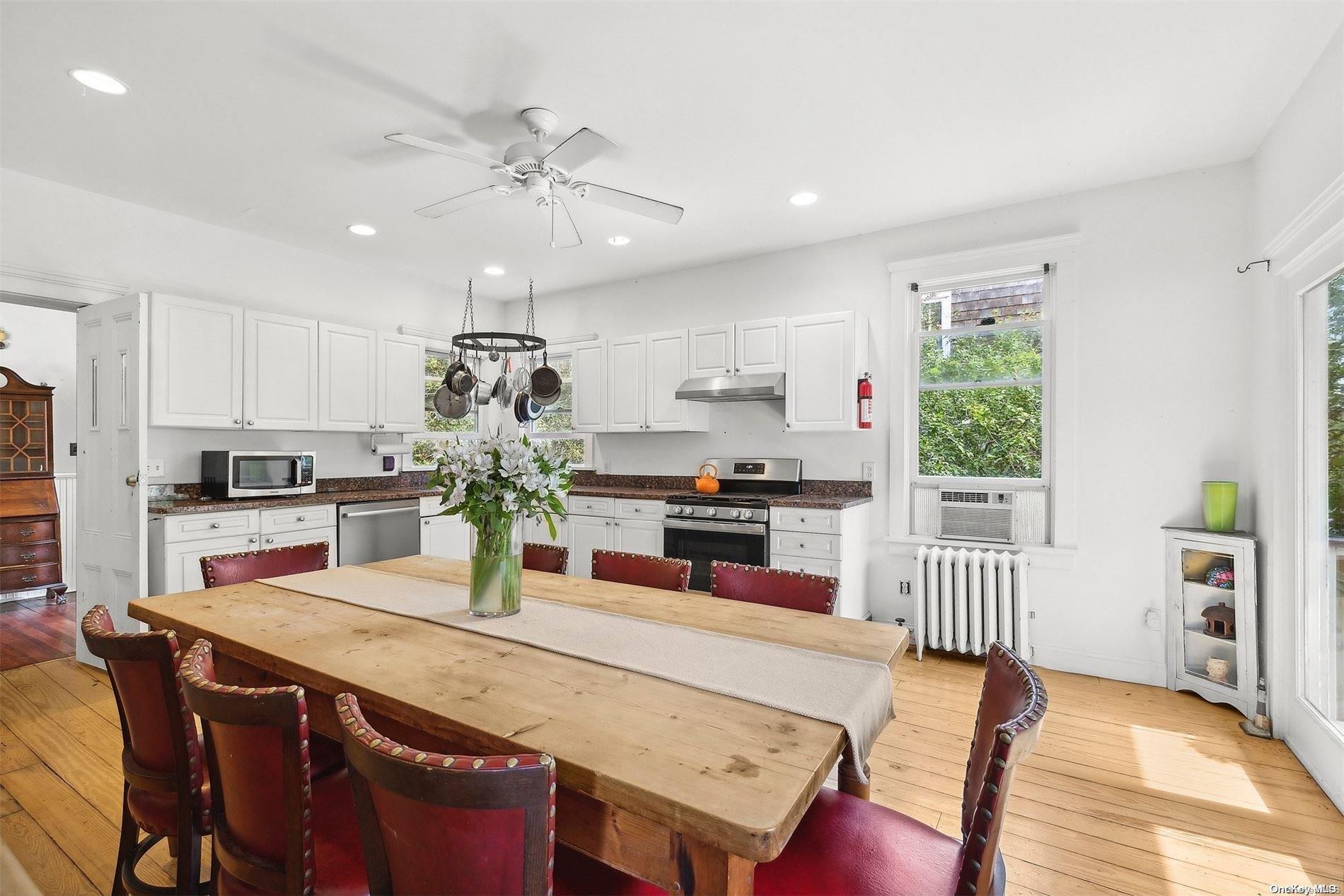 Single Family Bay  Suffolk County, NY 11944, MLS-L3579812-6