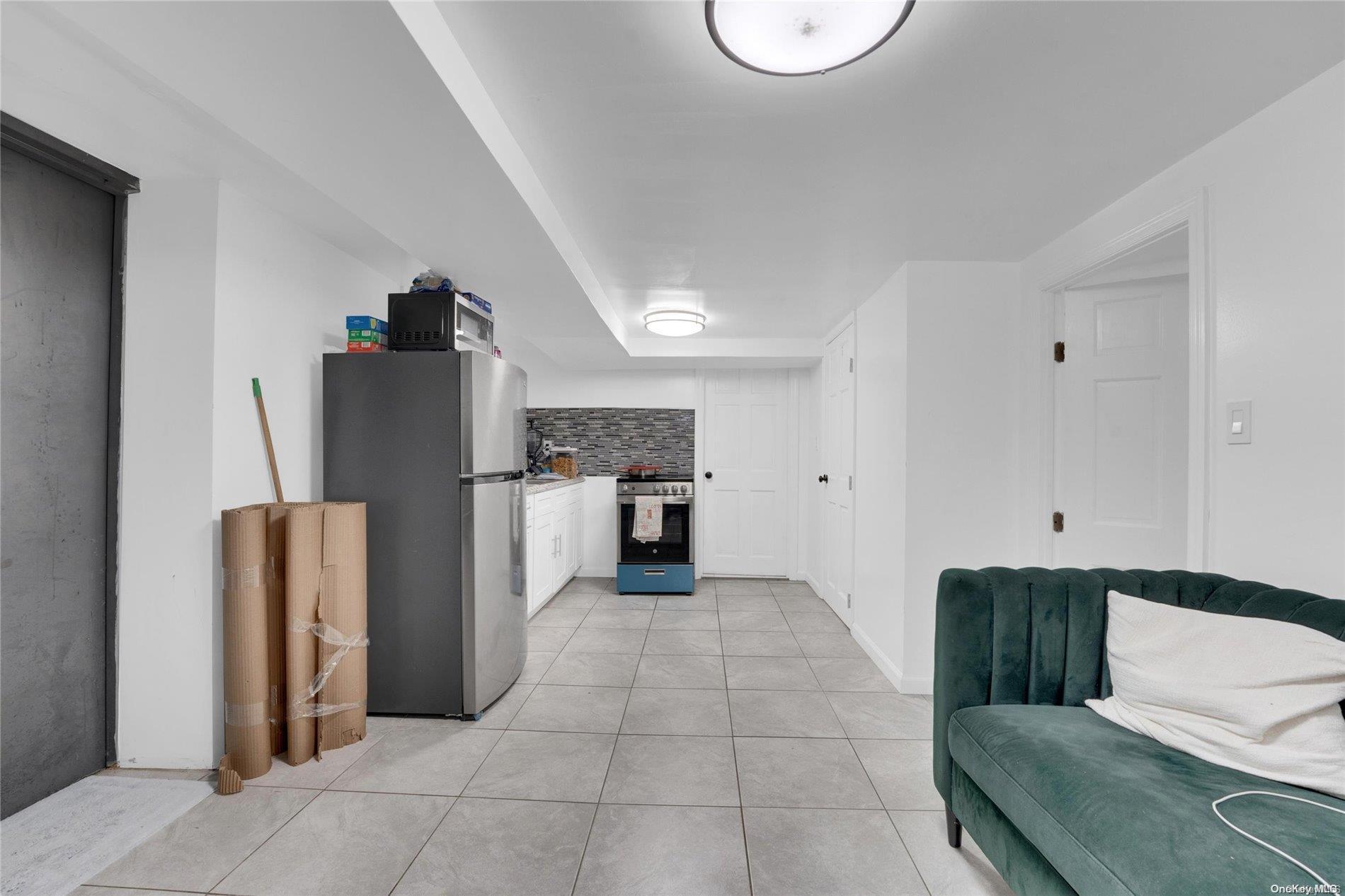 Single Family 217th  Queens, NY 11429, MLS-L3579845-24