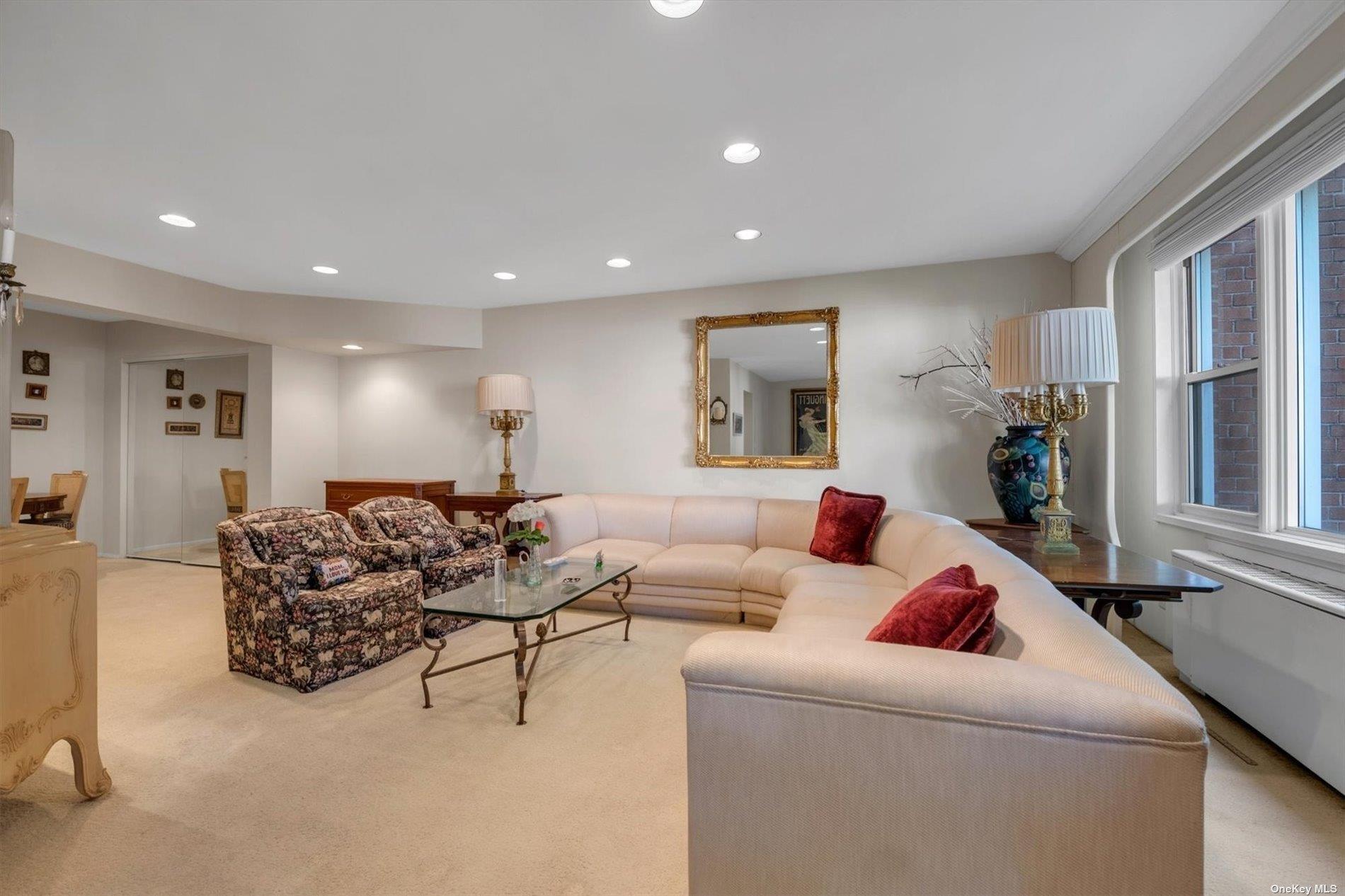 Coop Broadway Nassau County, NY 11557, MLS-L3579883-5