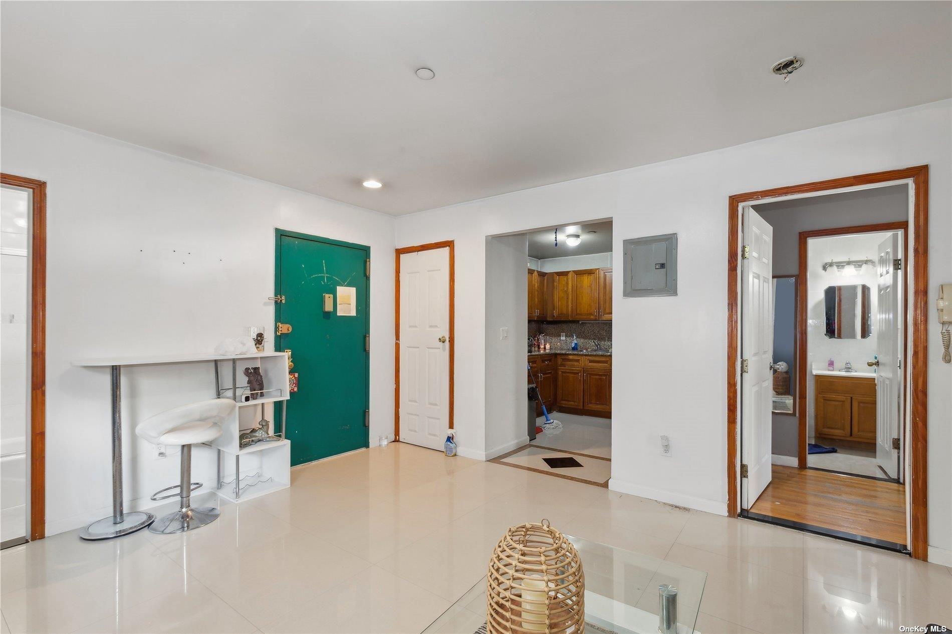 Condo Judge  Queens, NY 11373, MLS-L3580030-4