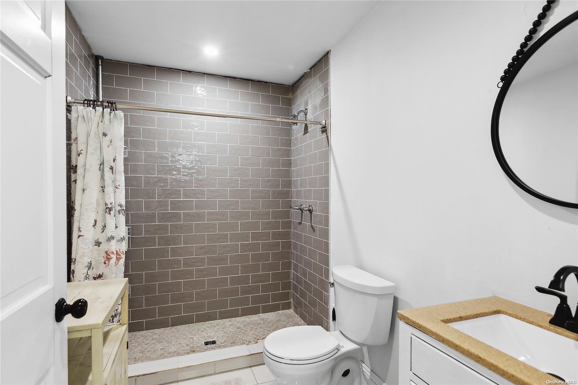 Single Family Prospect  Suffolk County, NY 11937, MLS-L3580303-23