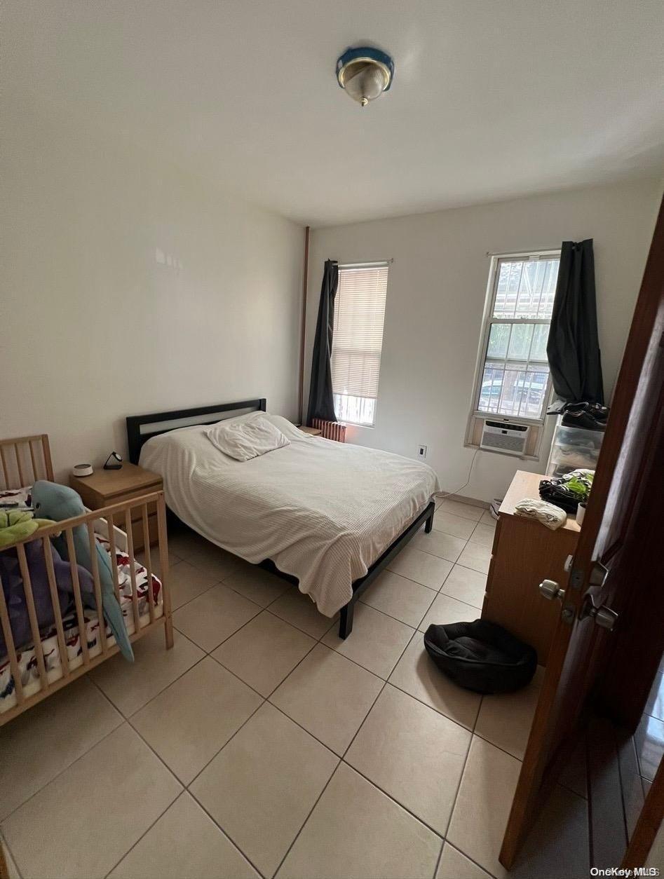 Single Family Milford  Brooklyn, NY 11208, MLS-L3580307-4