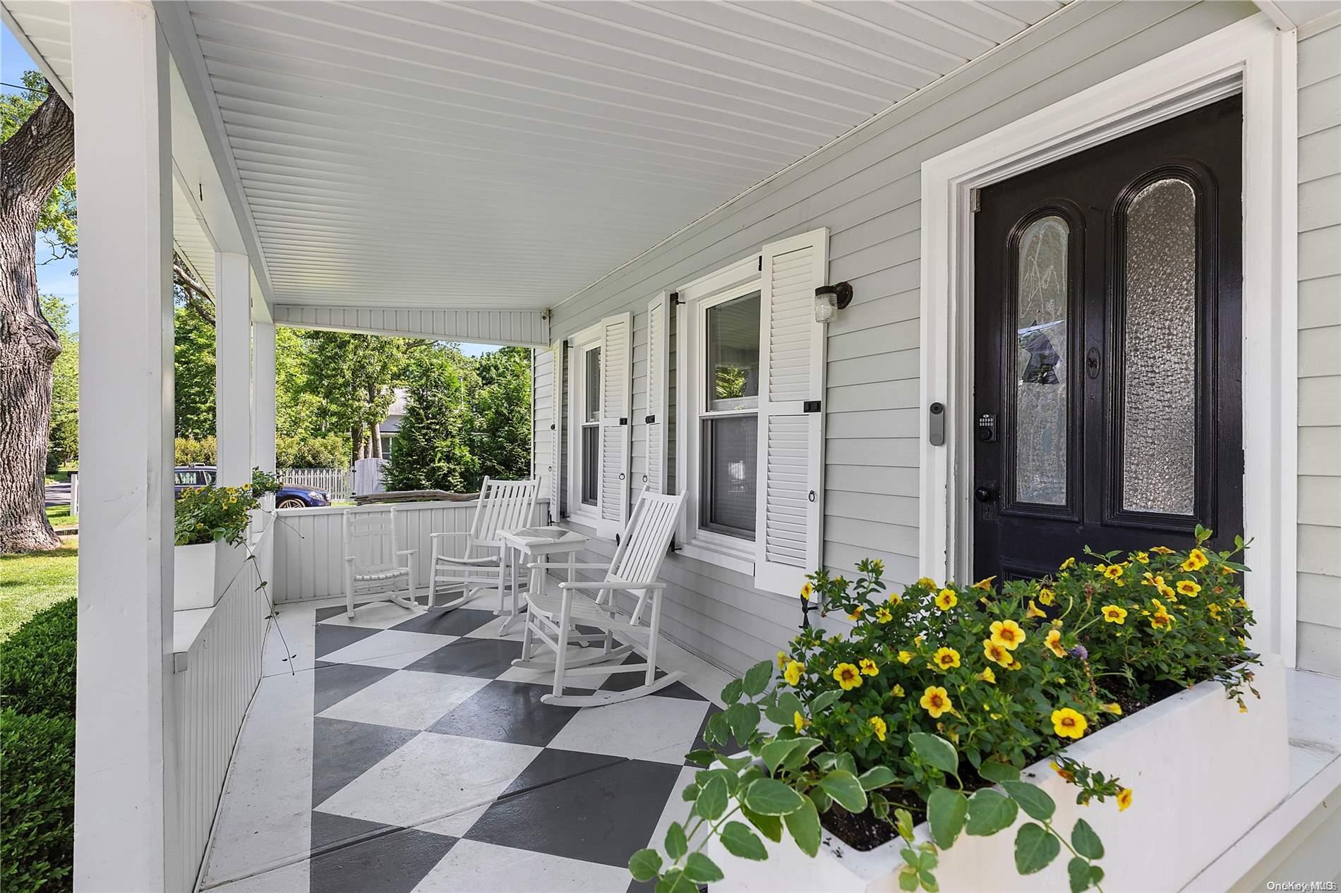 Single Family Hamilton  Suffolk County, NY 11963, MLS-L3580411-2