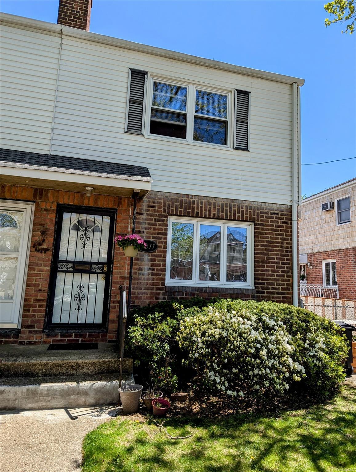 Single Family 138th  Queens, NY 11367, MLS-L3580491-2
