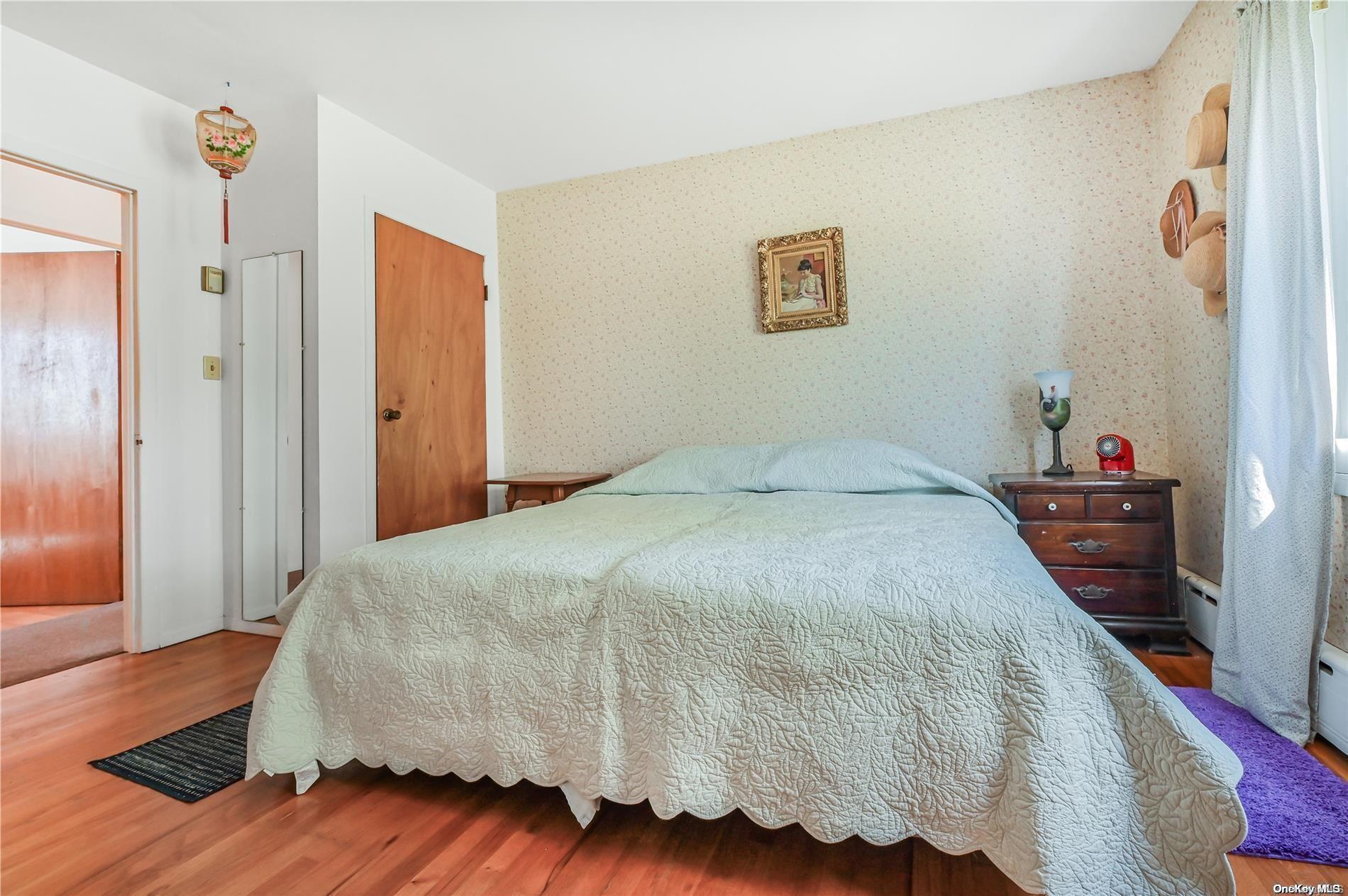 Single Family Lockwood  Queens, NY 11414, MLS-L3580769-18