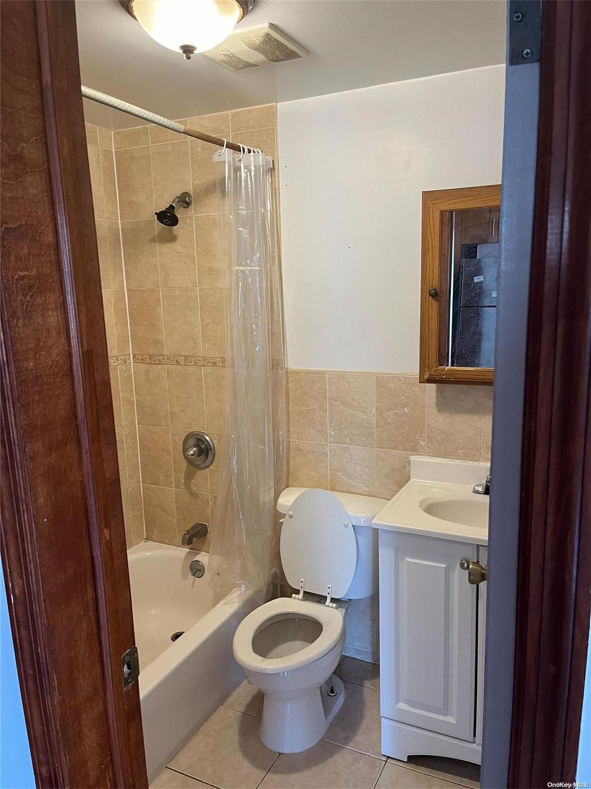 Single Family 14th  Queens, NY 11356, MLS-L3580831-4