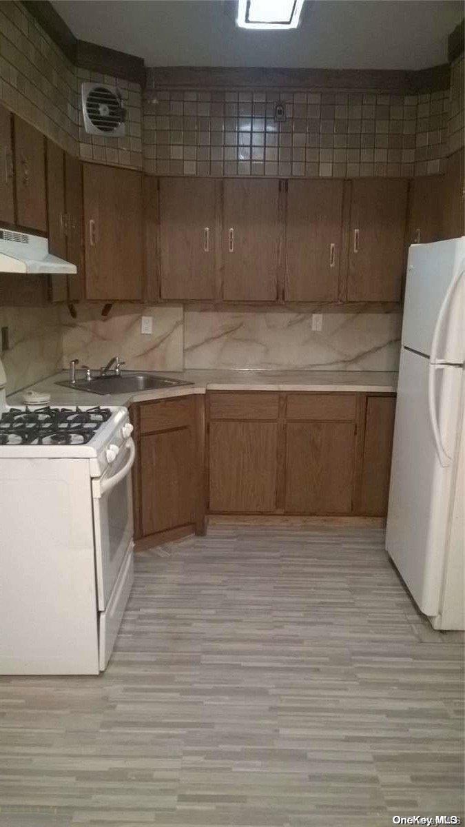 Single Family Liberty  Queens, NY 11417, MLS-L3581115-12