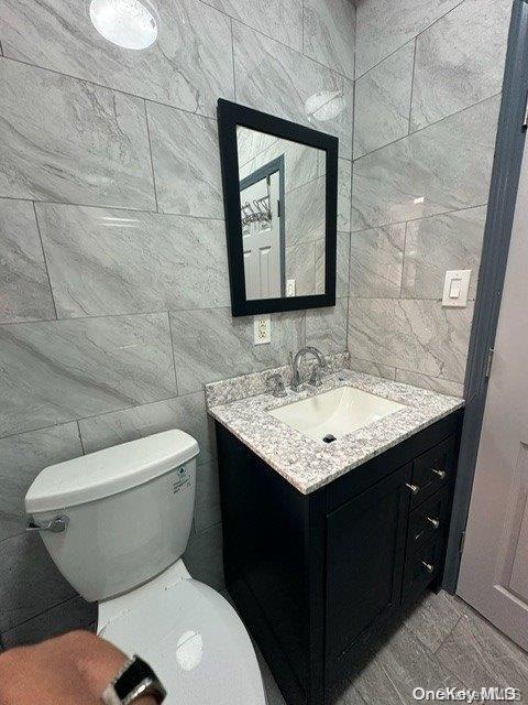 Single Family 56th  Queens, NY 11377, MLS-L3581533-18