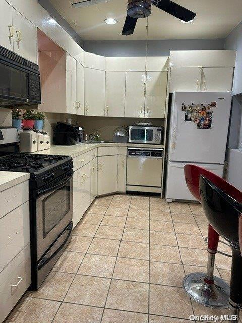 Single Family 56th  Queens, NY 11377, MLS-L3581533-19